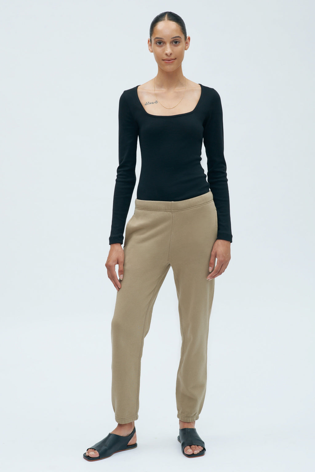 Ali is 5ft 11in, a regular S and wearing an XS.