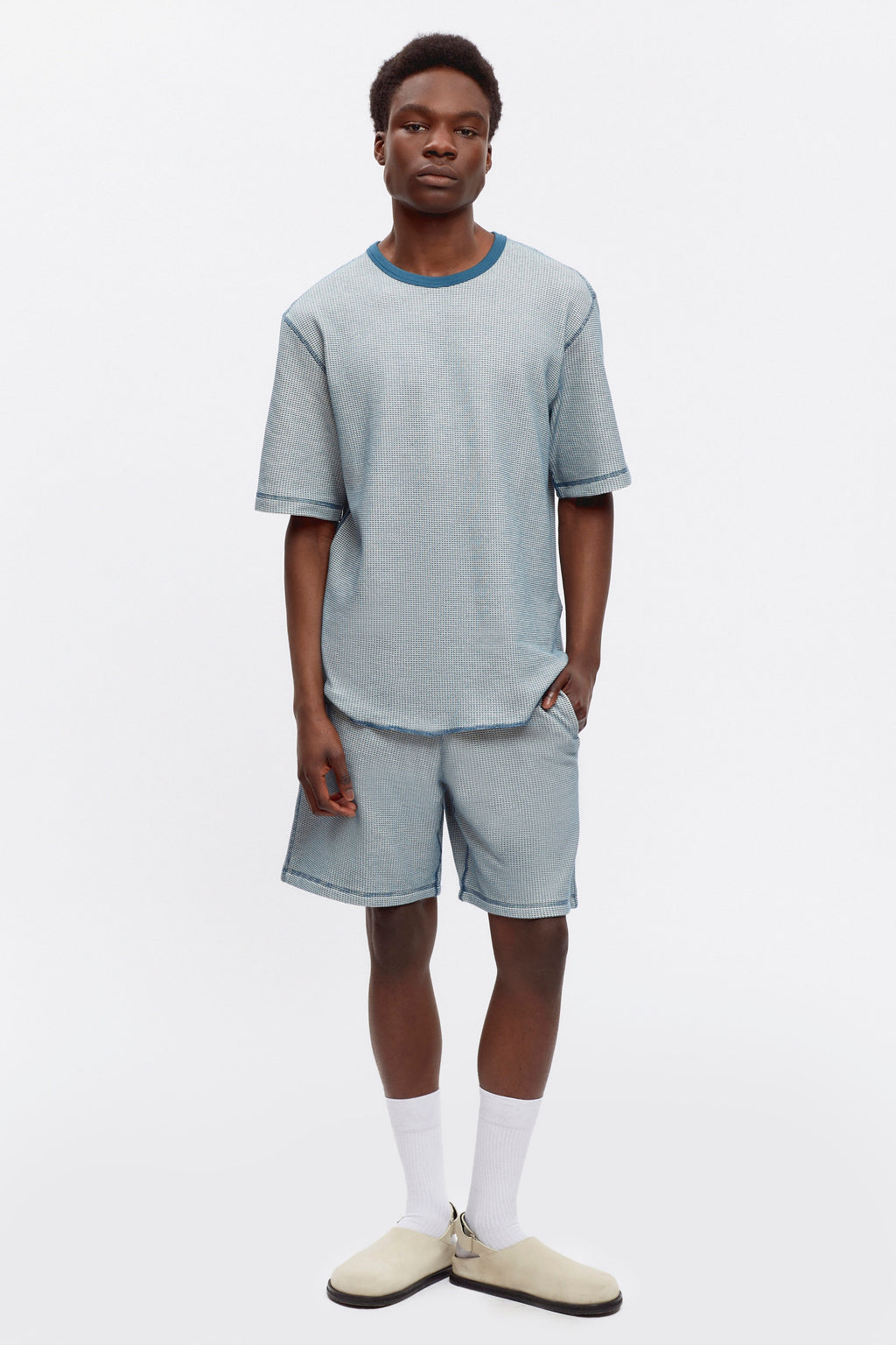 Juslin is 5ft 11in, a regular size M and wearing a M.