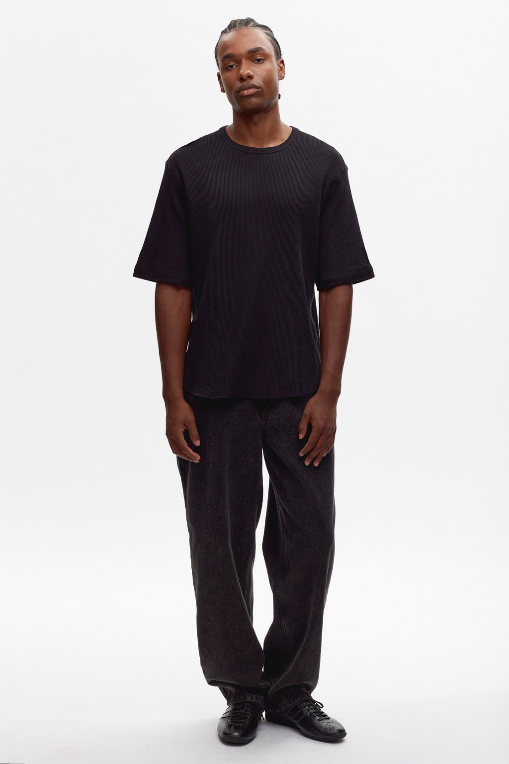 Justus is 6'1" is a regular L, and is wearing an L.