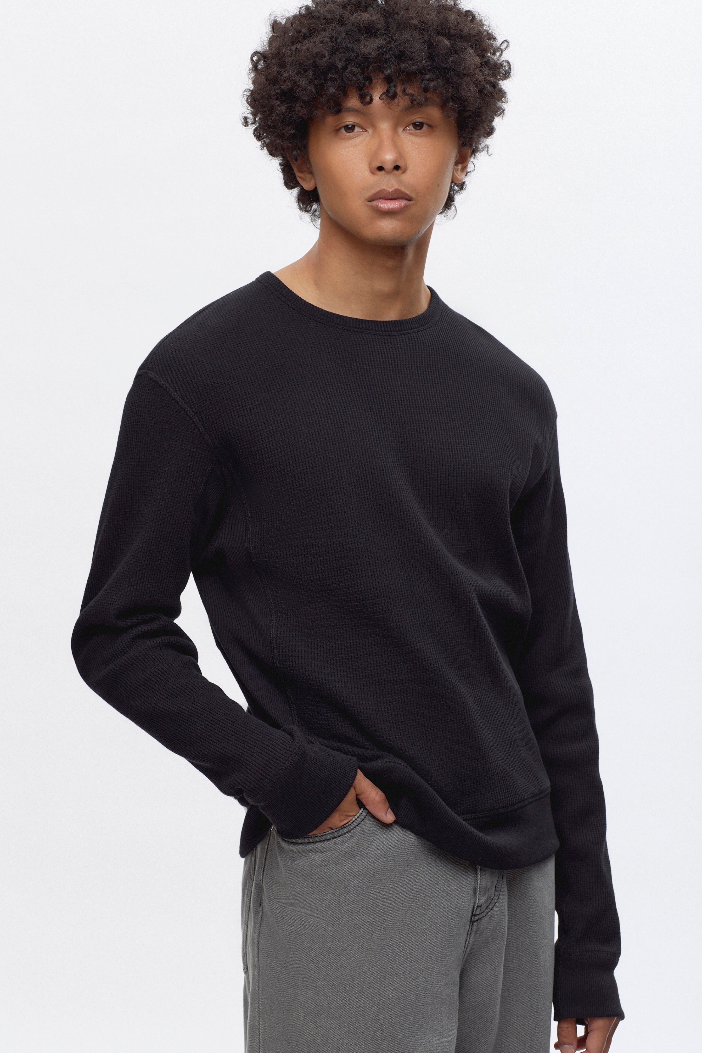 Atlas Sweatshirt in Black
