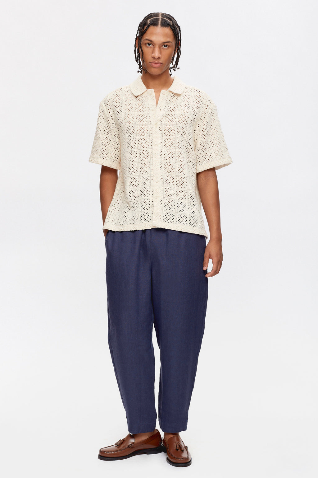 Ethan is 6ft 3in, a regular size M and wearing a M.