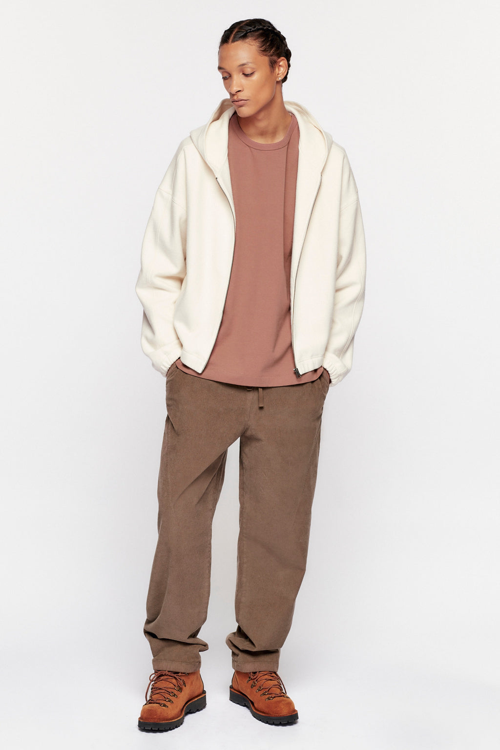 Ethan is 6ft 2in, a regular size S and is wearing a M.