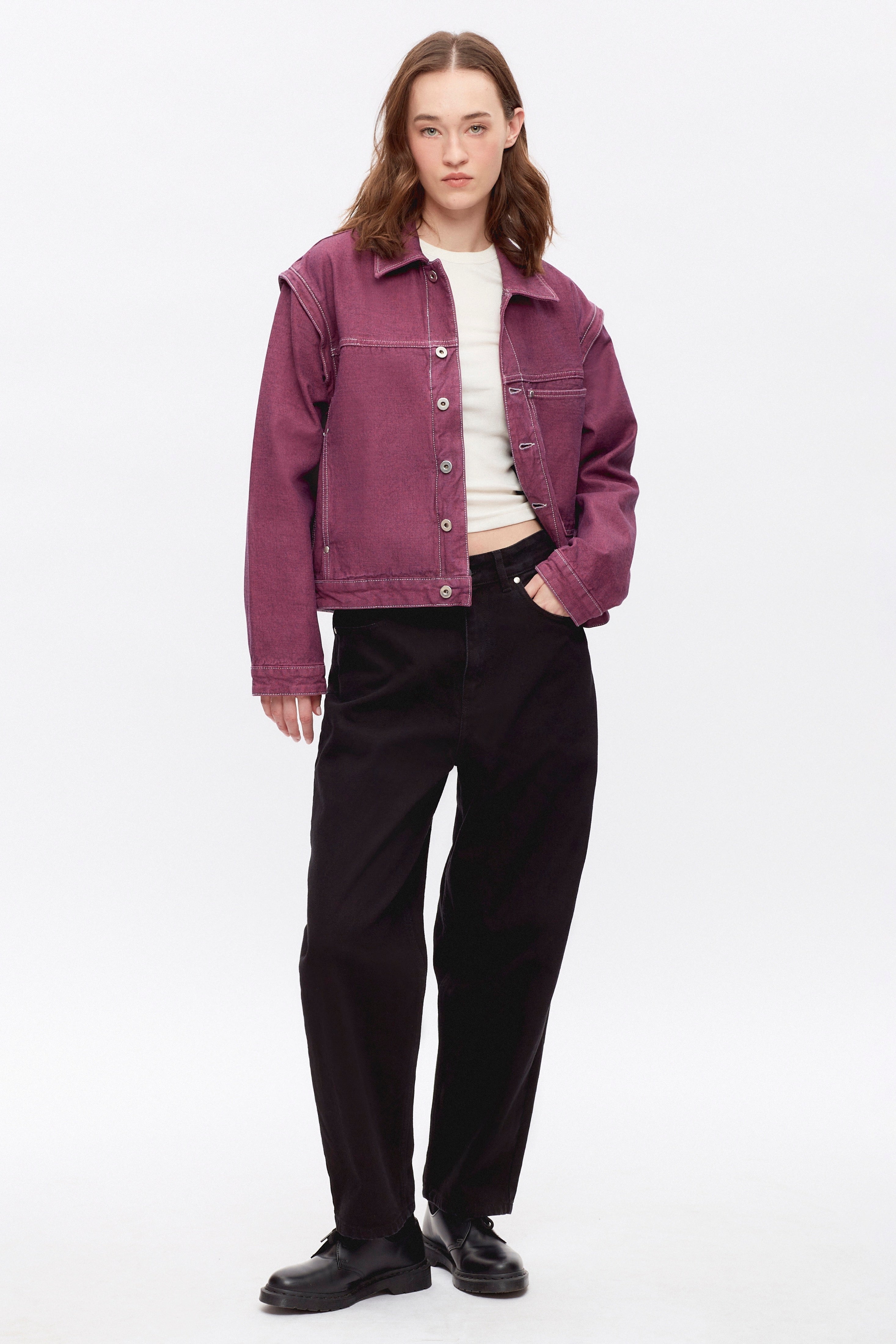 Francis is 5ft 9.5in, a regular size S and wearing a XS.