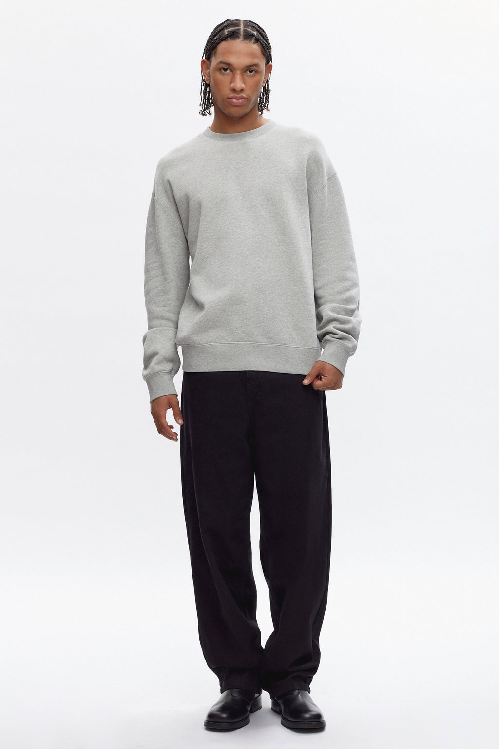 Ethan is 6ft 3in, a regular size M and wearing an L.