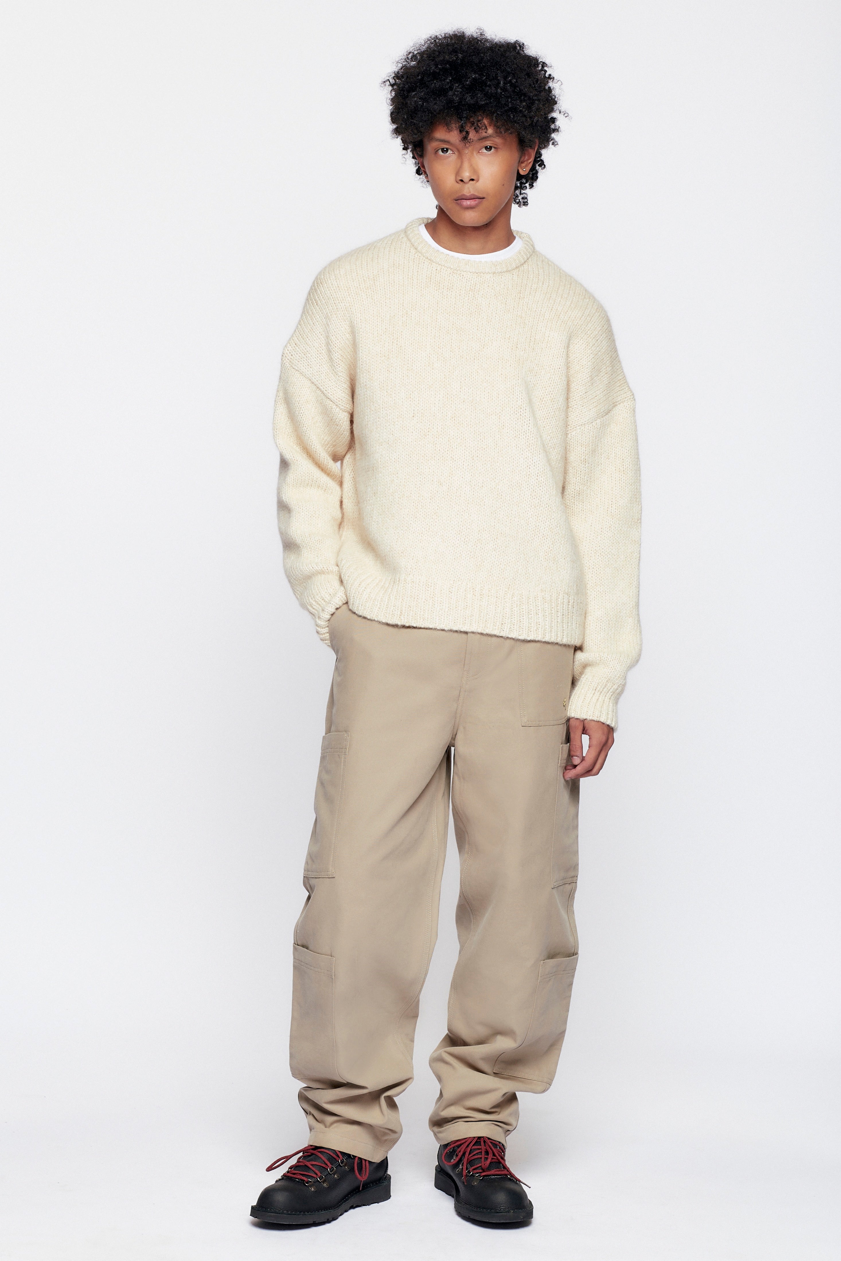 Cameron is 6 ft 0in, a regular size 30, and wearing size 30.