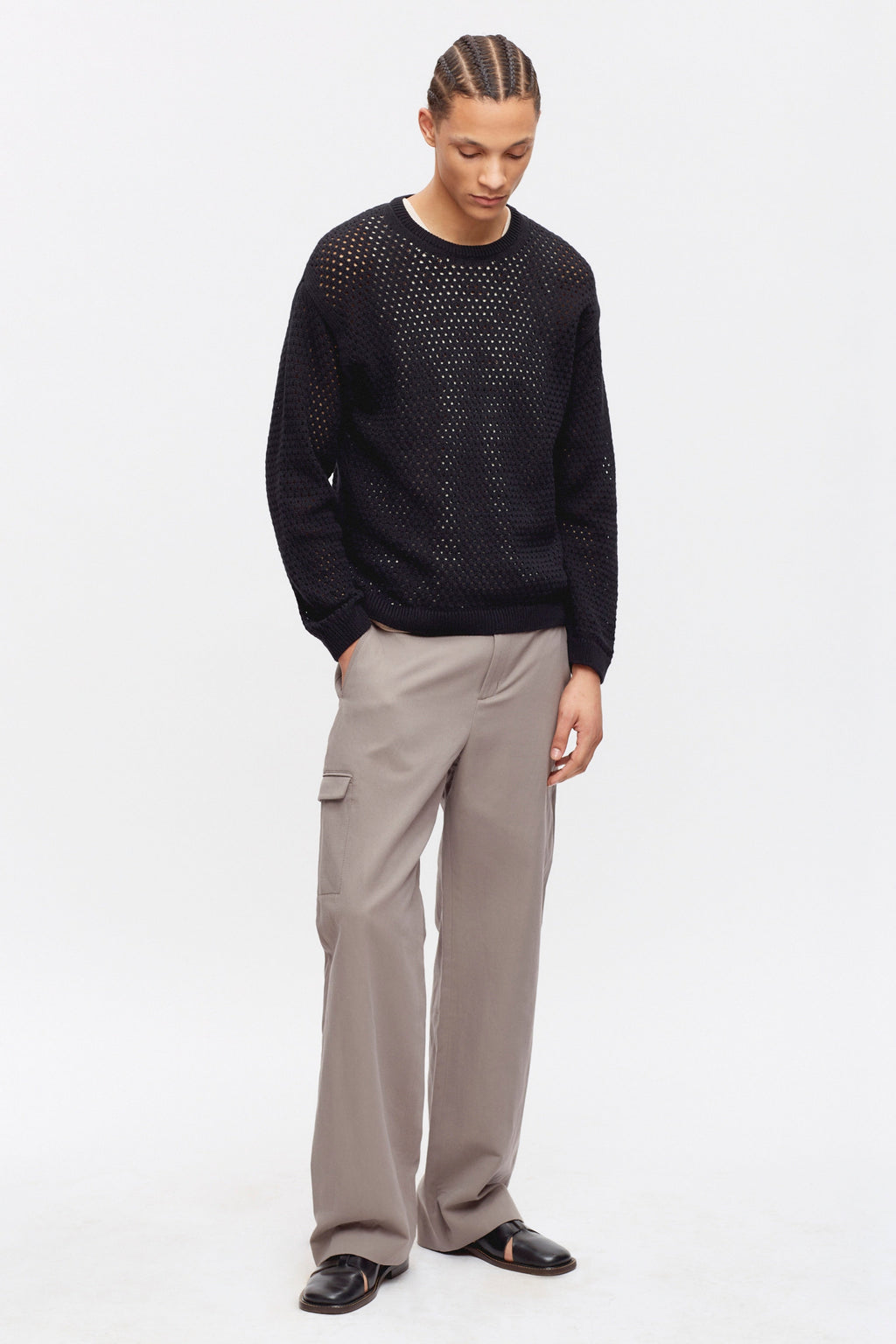 Ethan is 6ft 2in, a regular size 30 and wearing a 30.