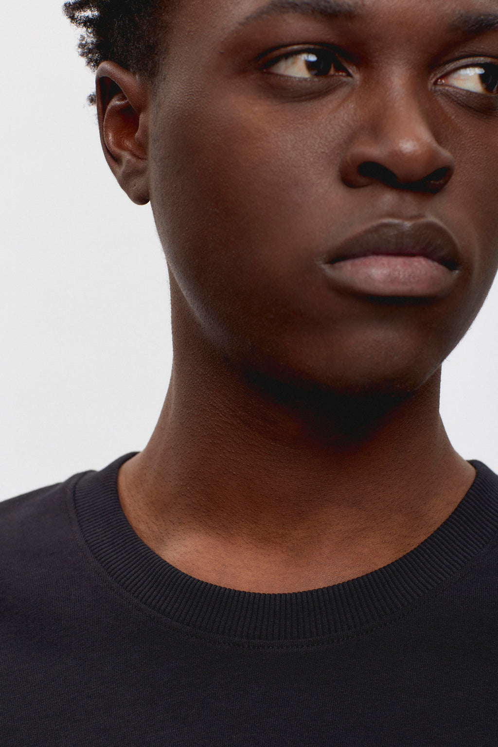 Midweight T-shirt in Black