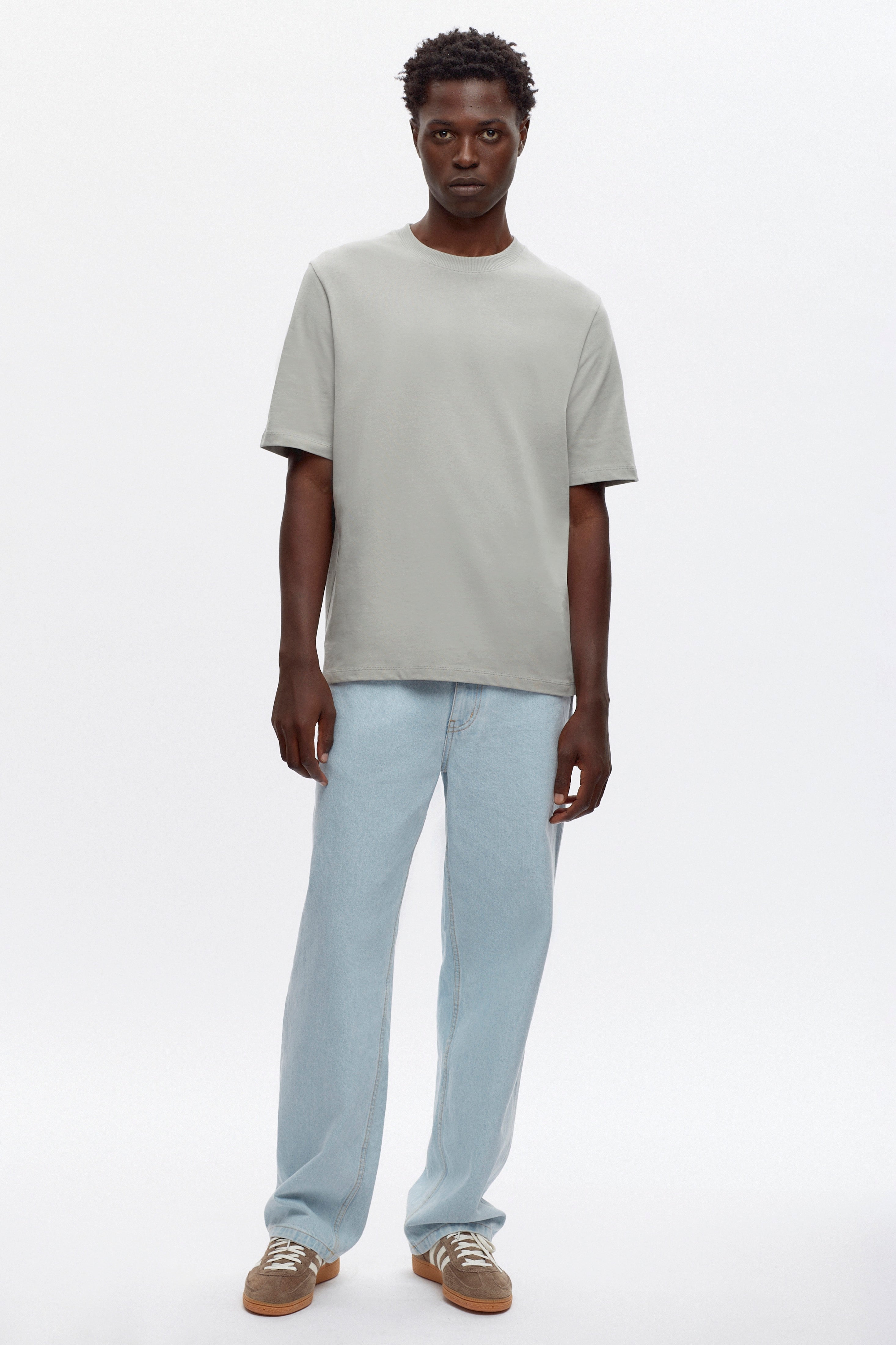 Jonathan is a size Medium and is wearing a Medium.