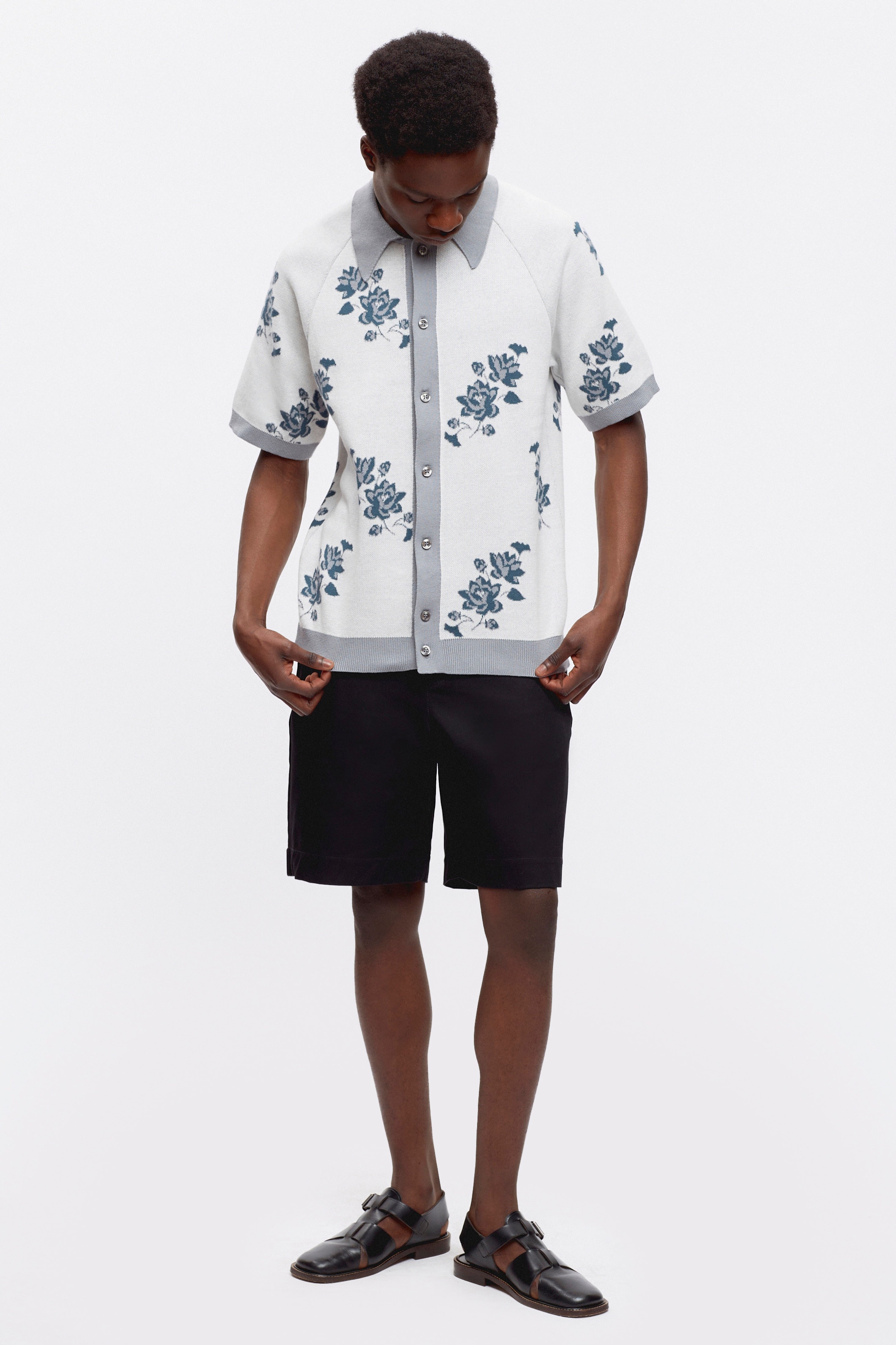 Juslin is 5ft 11in, a regular size M and wearing a M.