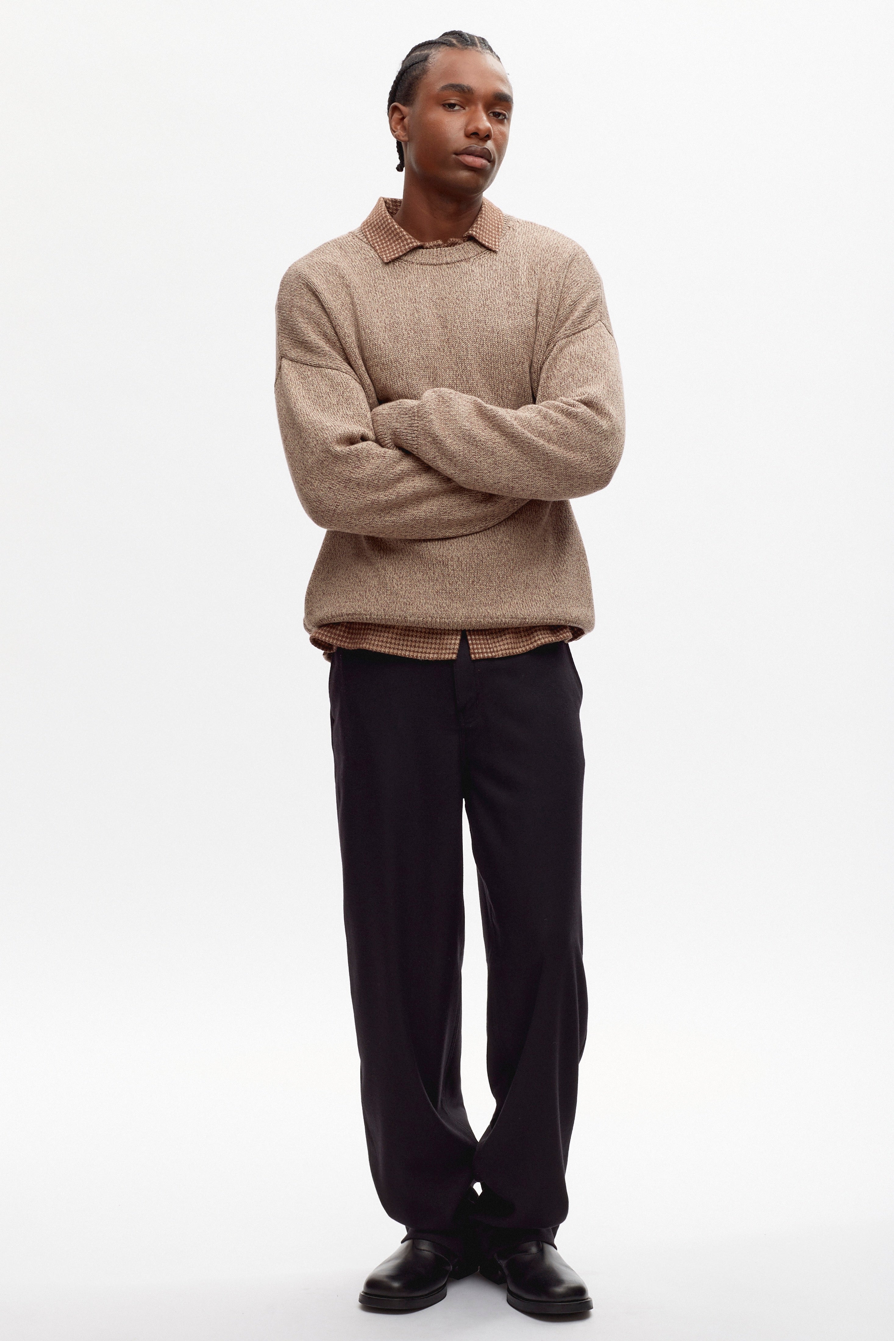 Raphael is 6ft is a regular 30, and is wearing a 30.