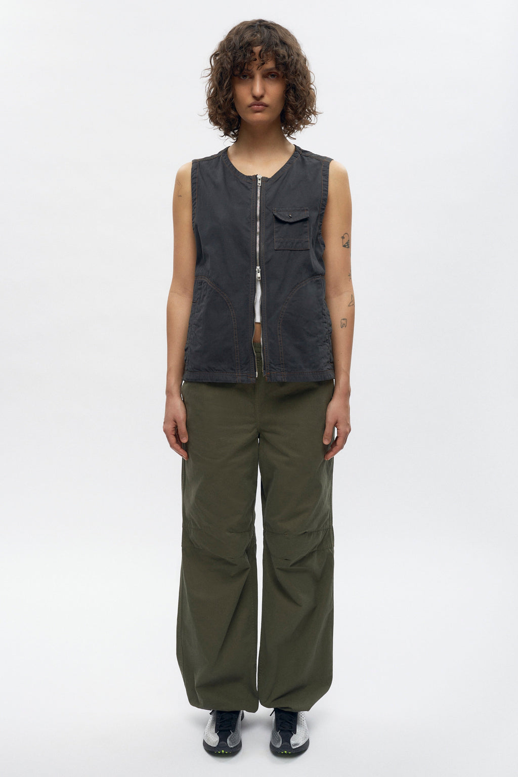 Francis is 5ft 9.5in, a regular size XS and wearing an XS.