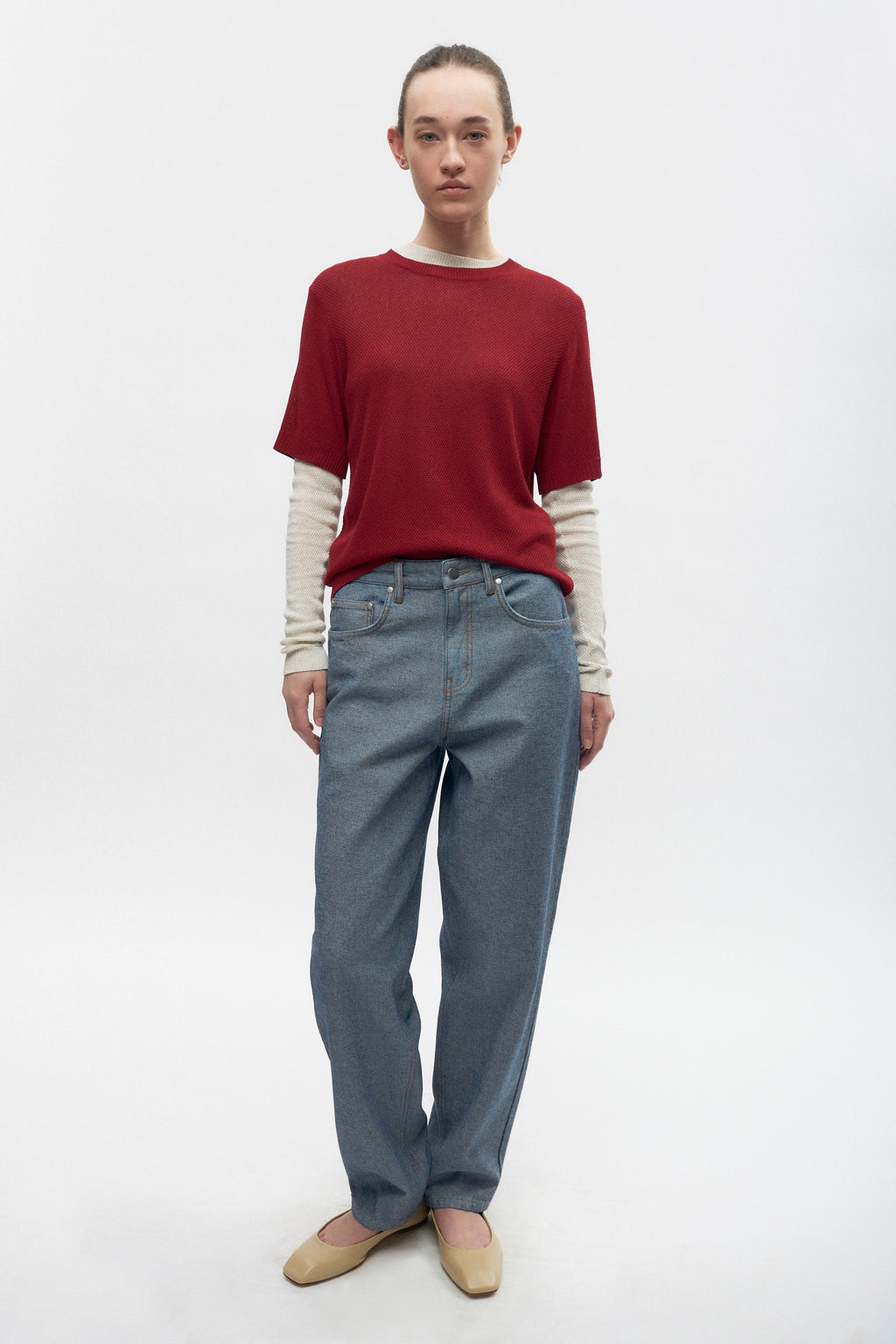 Elizabeth is 5.11" is a regular 24 and is wearing a 26/32.