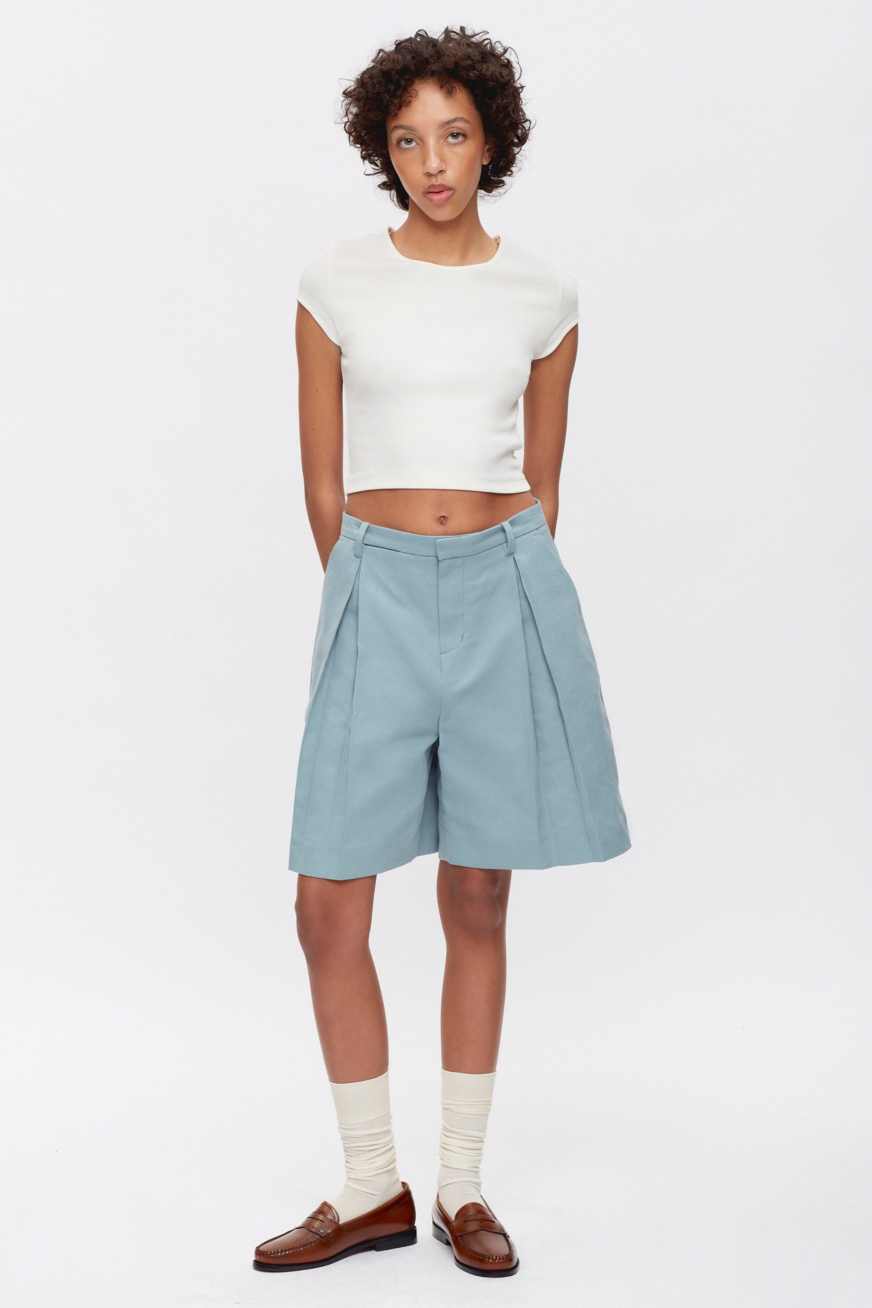 Maya is 5ft 9in, a regular size S and wearing a S.