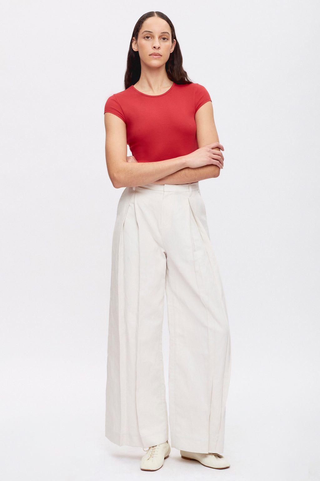 Maya is 5ft 9in, a regular size S and wearing a S.