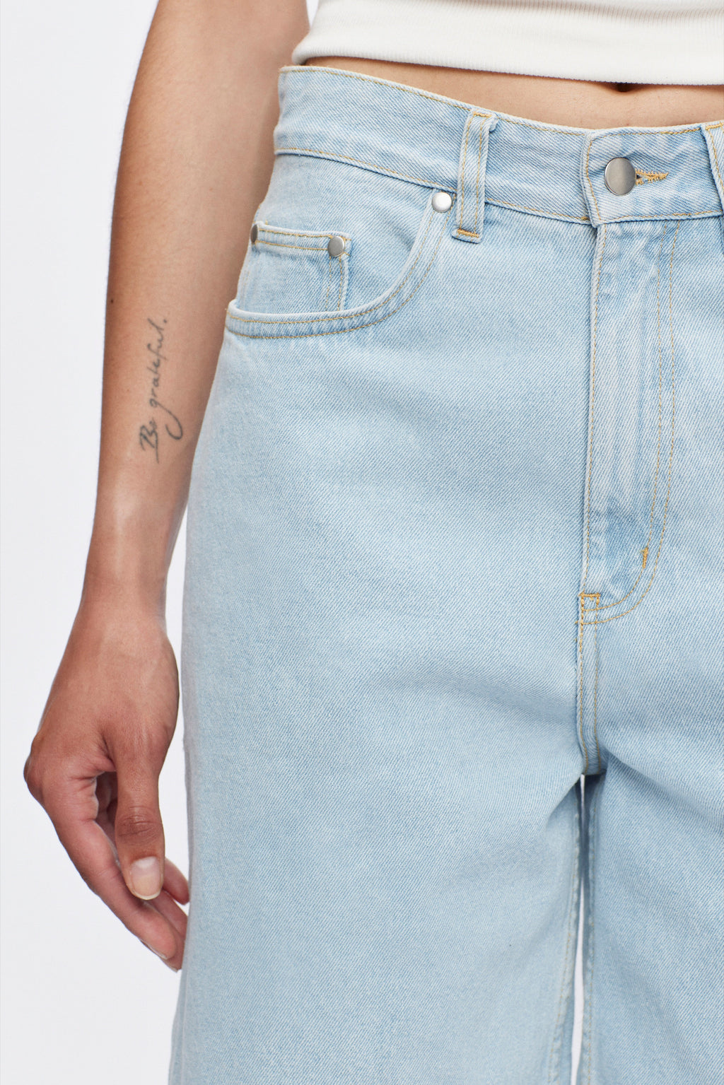 Unisex Antifit Denim Shorts