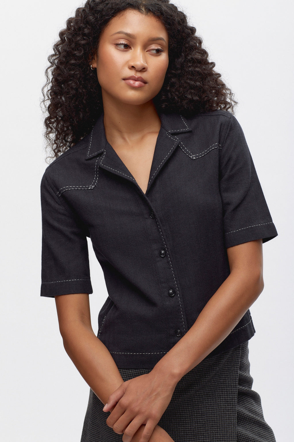 Women's Asmar Shirt in Black Herringbone