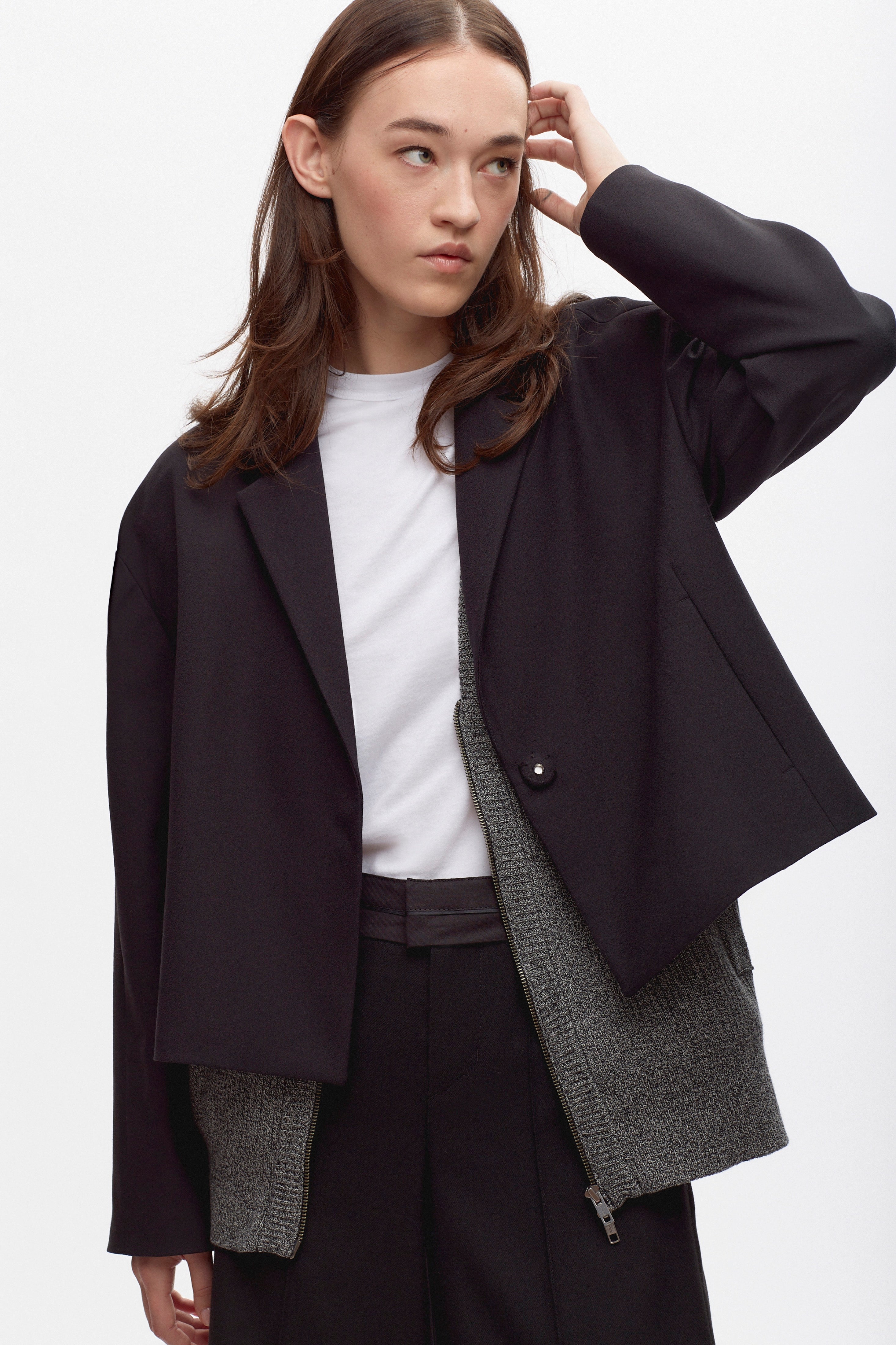 Women's Azhar Crepe Blazer in Black