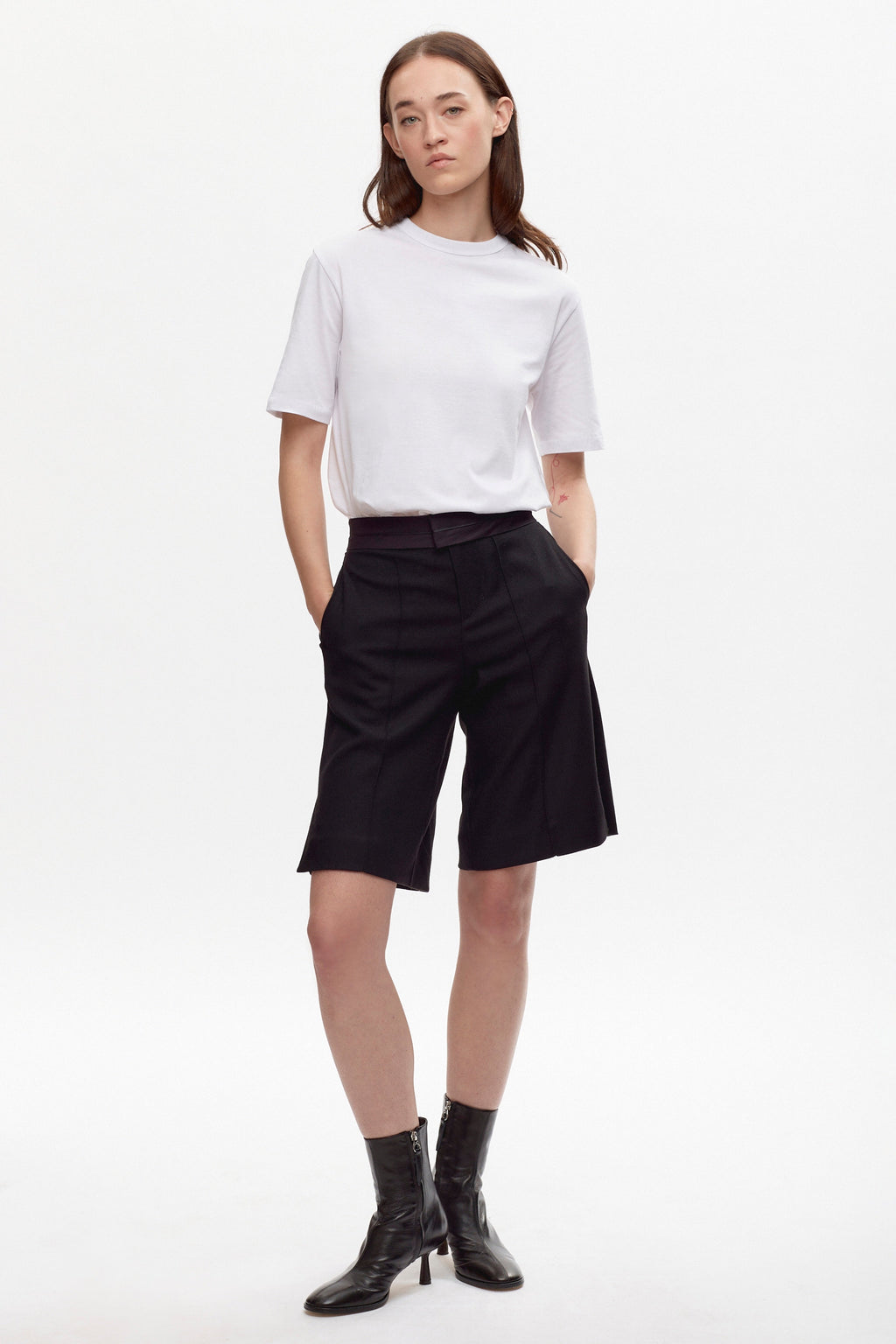 Women's Azhar Shorts in Black