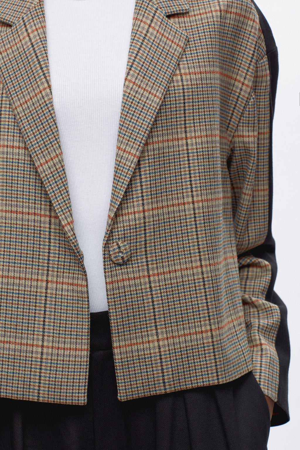 Women's Azhar Wool Blazer in 908 Jesi/Black