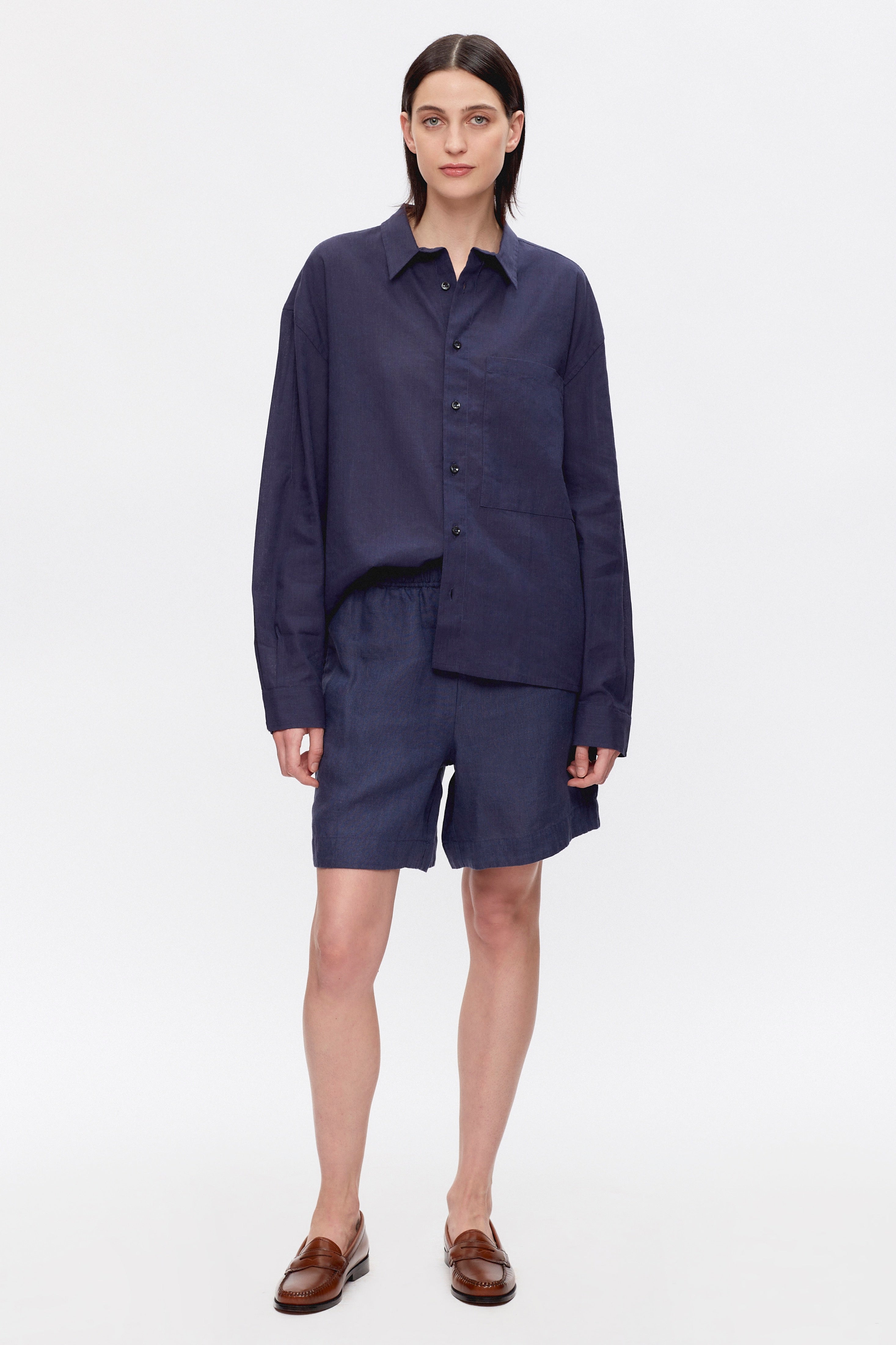 Erin is 5ft 10in, a regular size S and wearing a S.