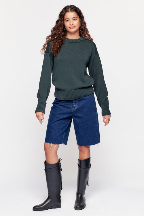 Elizabeth is 5ft 9in, a regular size S and is wearing a S.