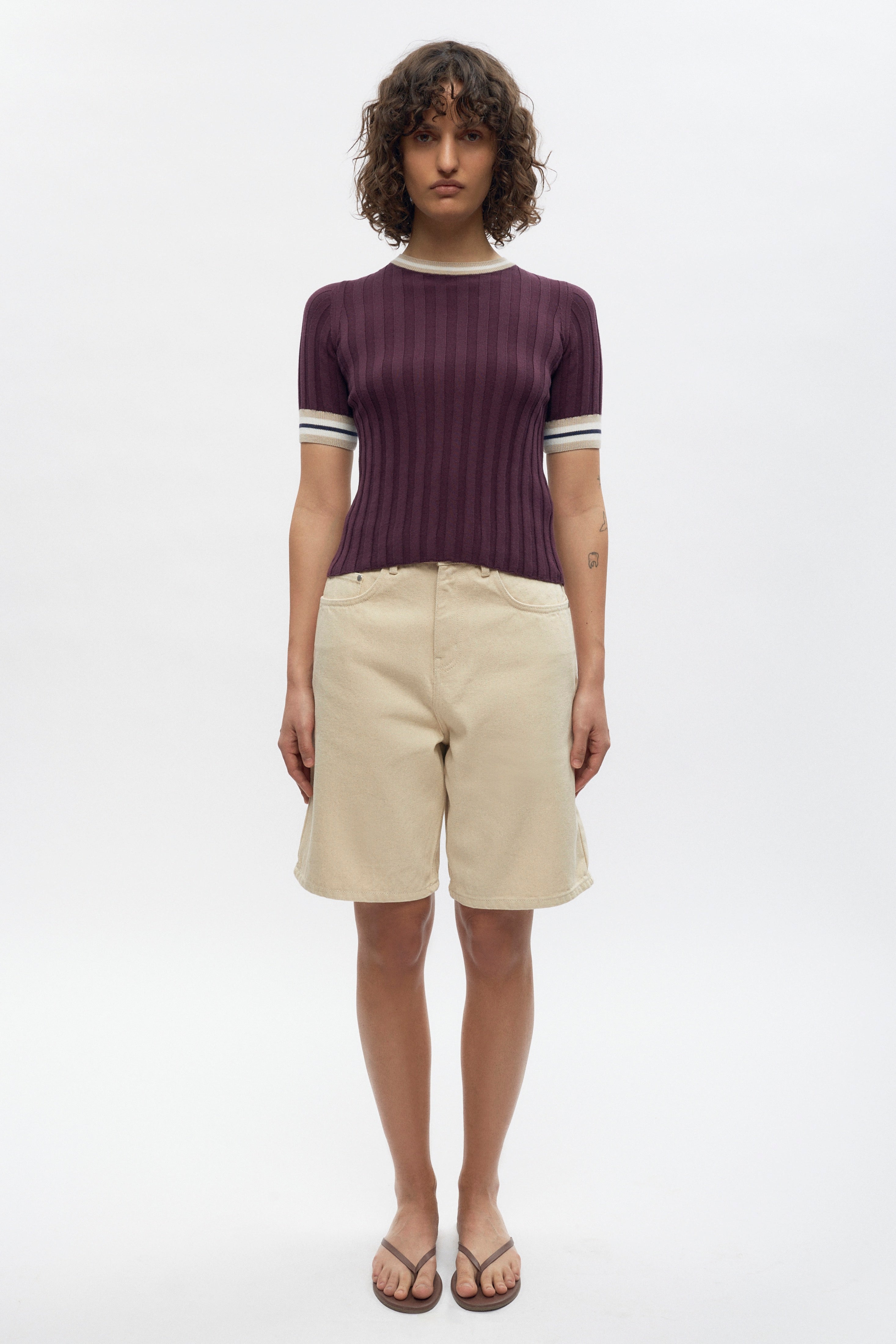 Francis is 5ft 9.5in, a regular size XS and wearing a XS.