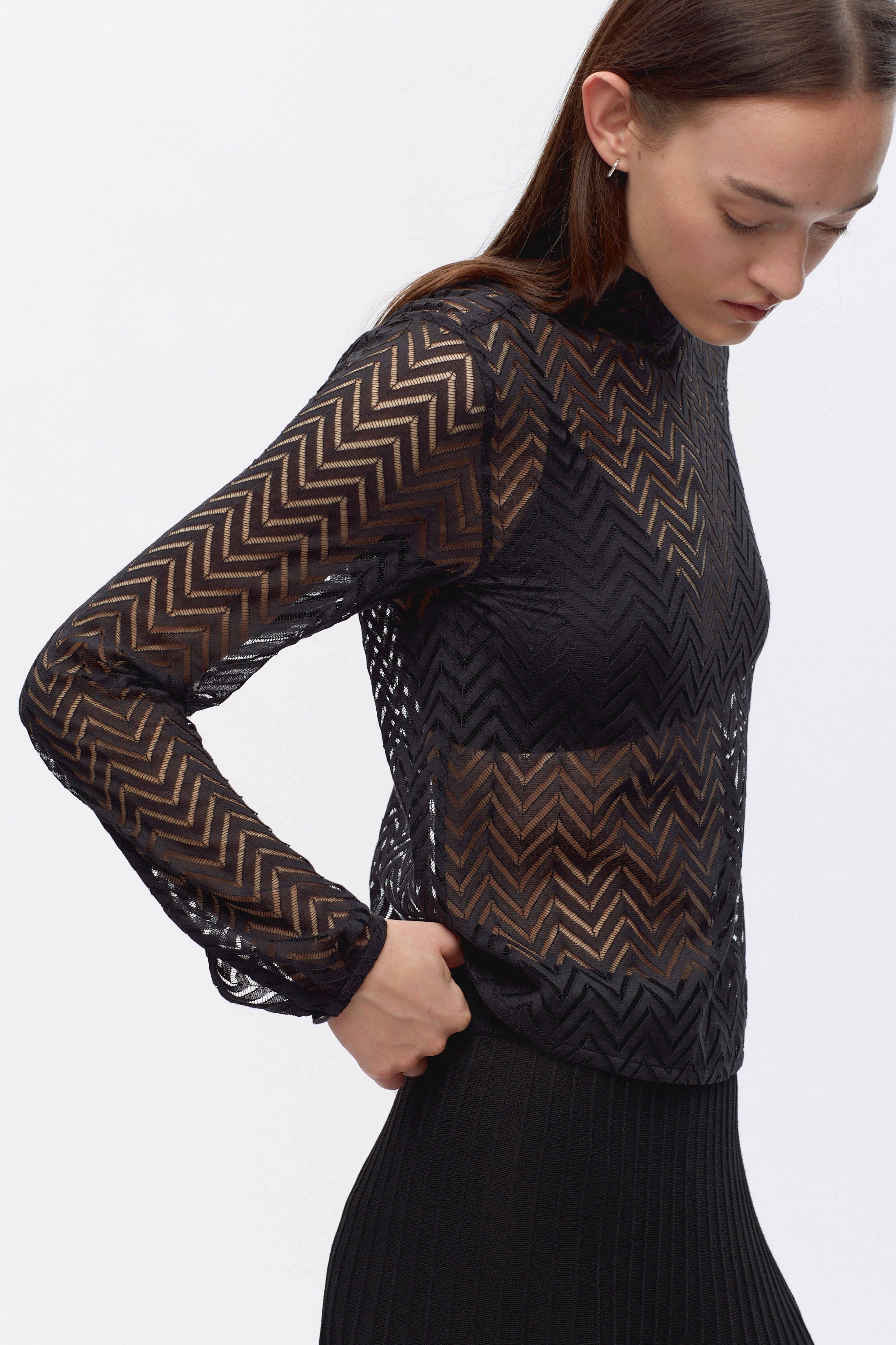 Women's Lace Mockneck in Black