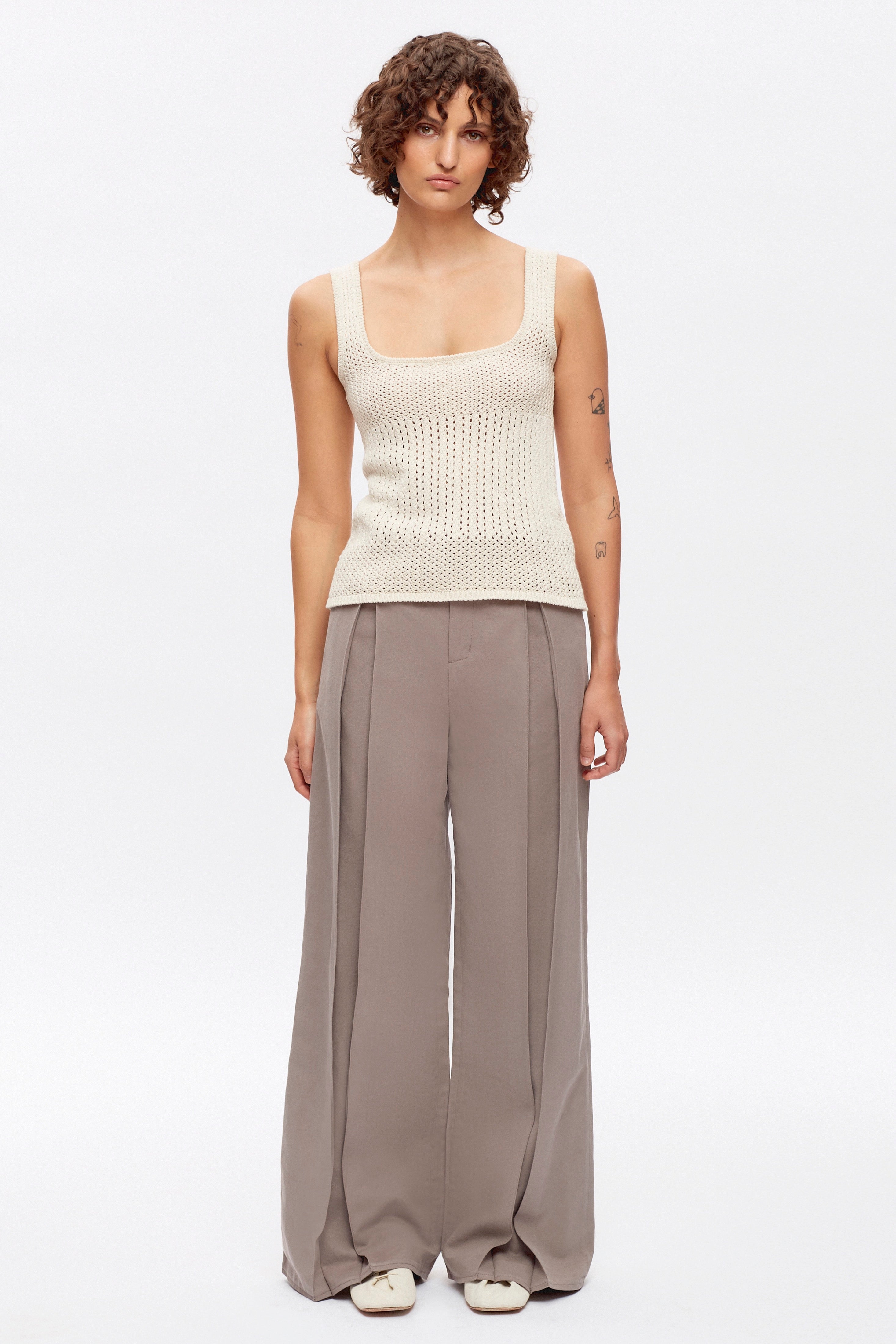 Francis is 5ft 9.5in, a regular size 25 and wearing a 26.