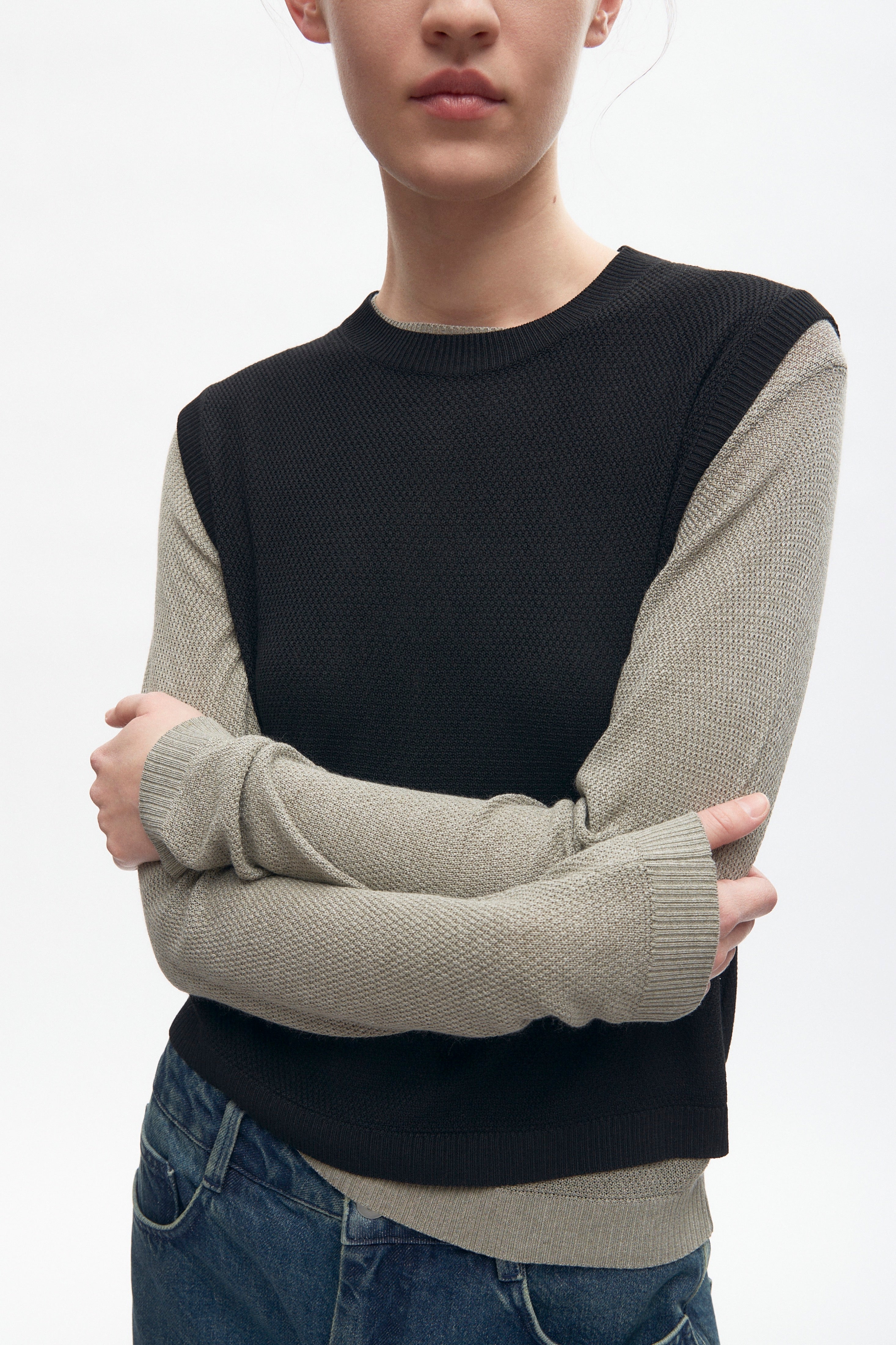 Women's Mesh Sleeveless Tee in Black