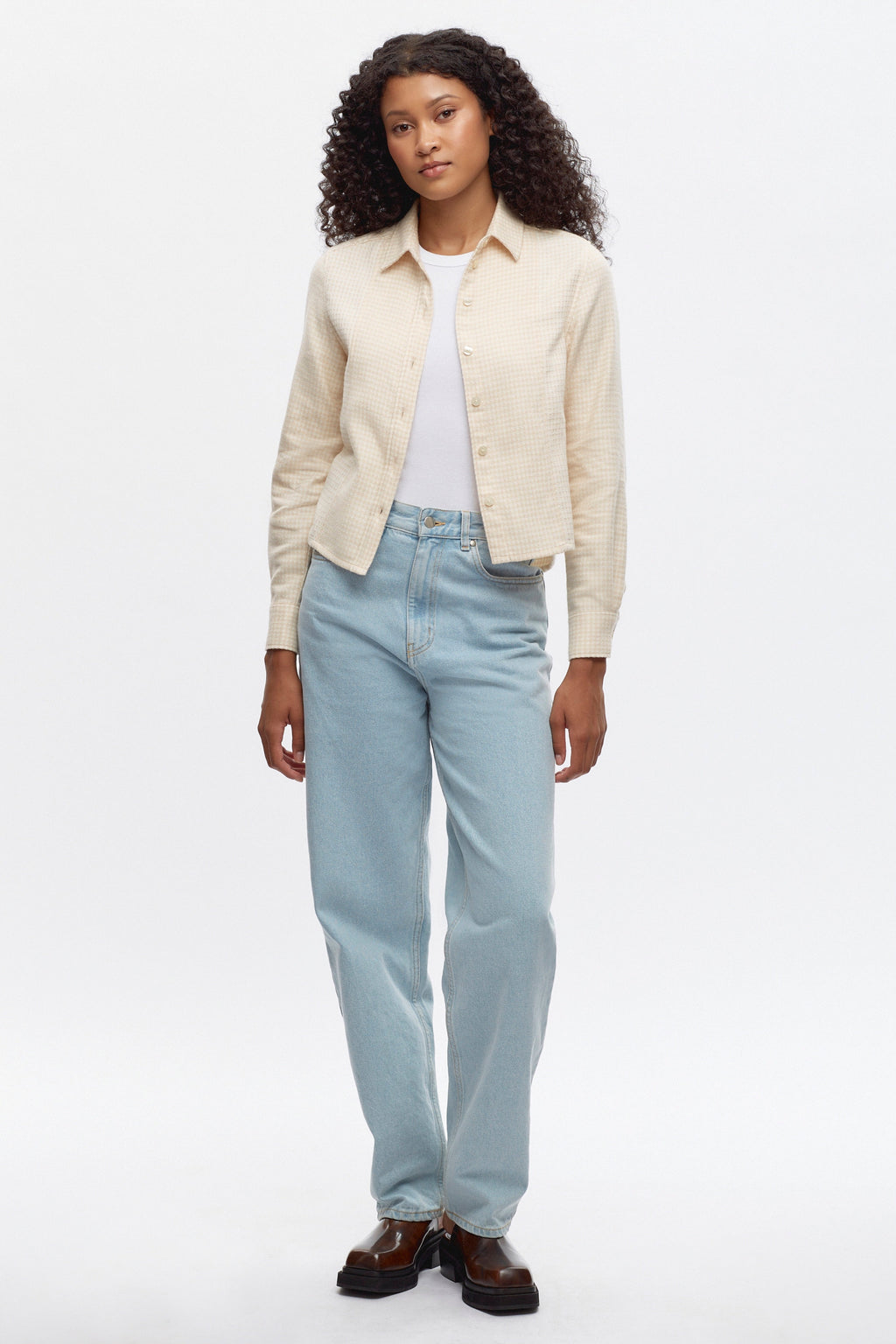 Inari is 5'10, is a regular XS and wearing a S.