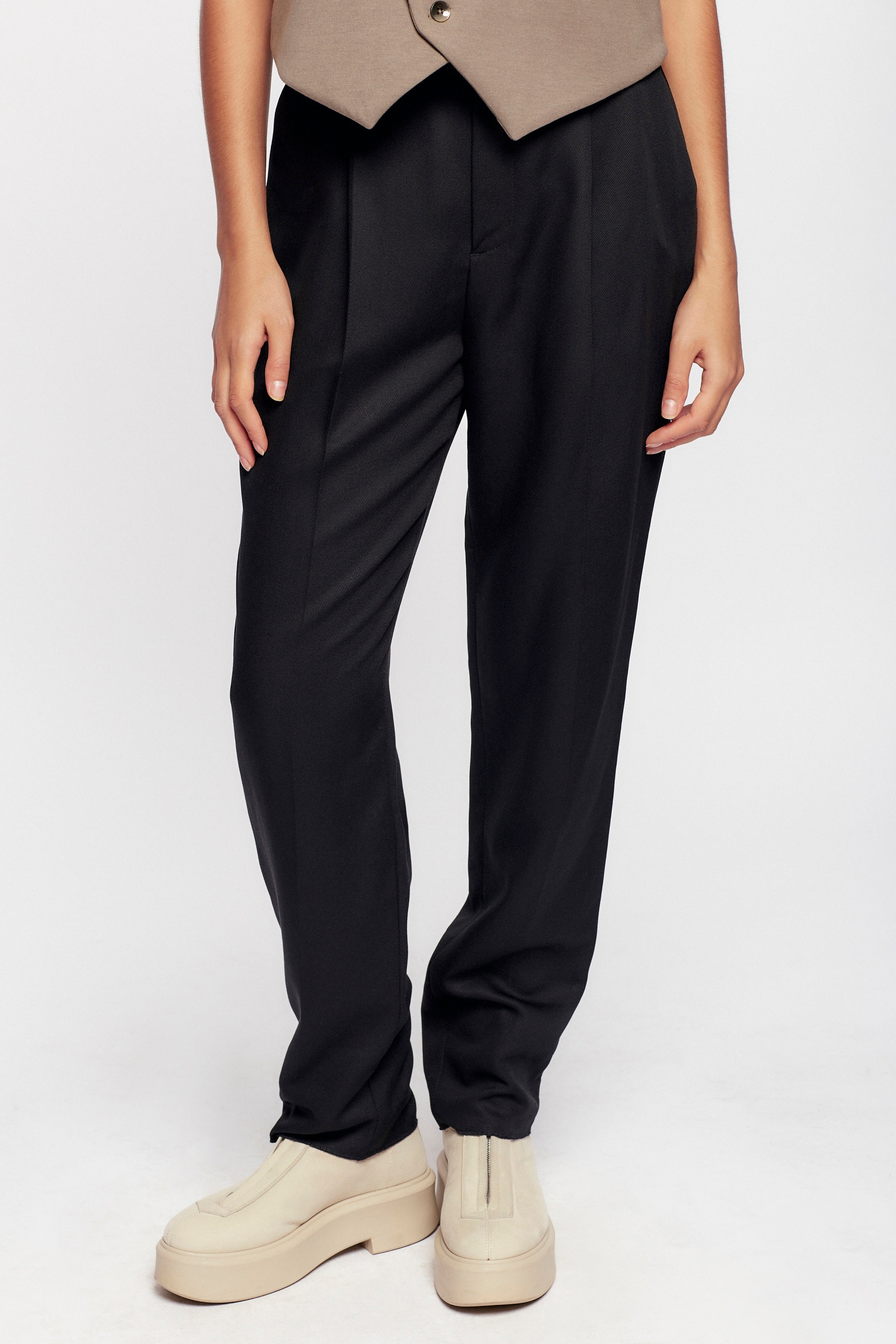 Port Trouser in Black