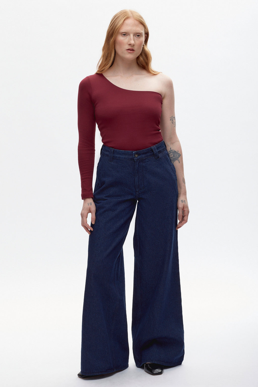 Kyla is 5’7, is a regular 26 and is wearing a 26.