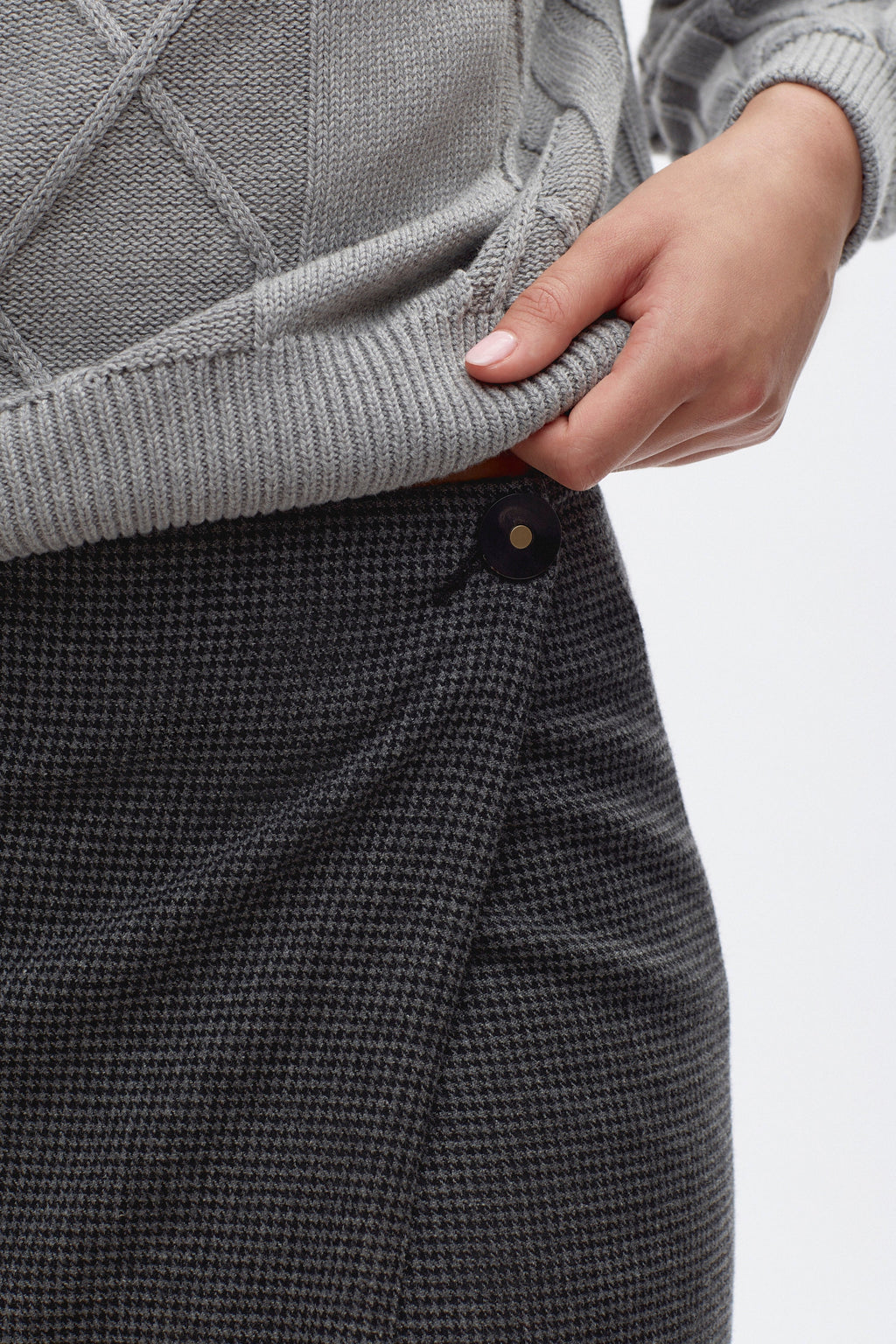 Women's Rosetta Wool Skirt in Black/Herringbone