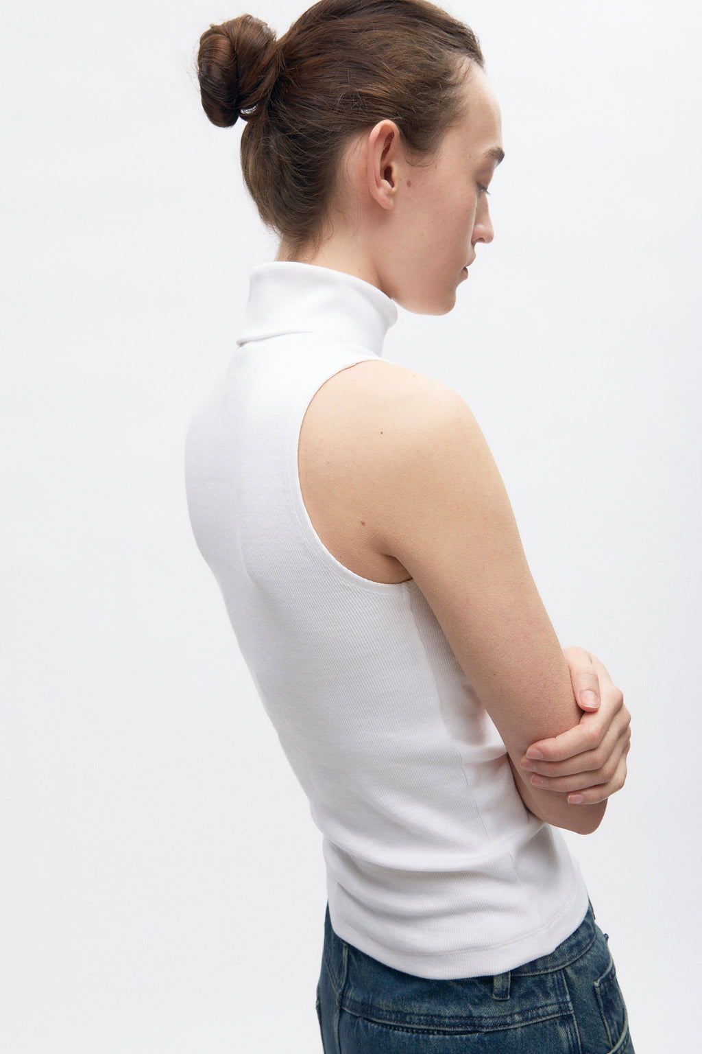 Women's Sleeveless Turtleneck in White