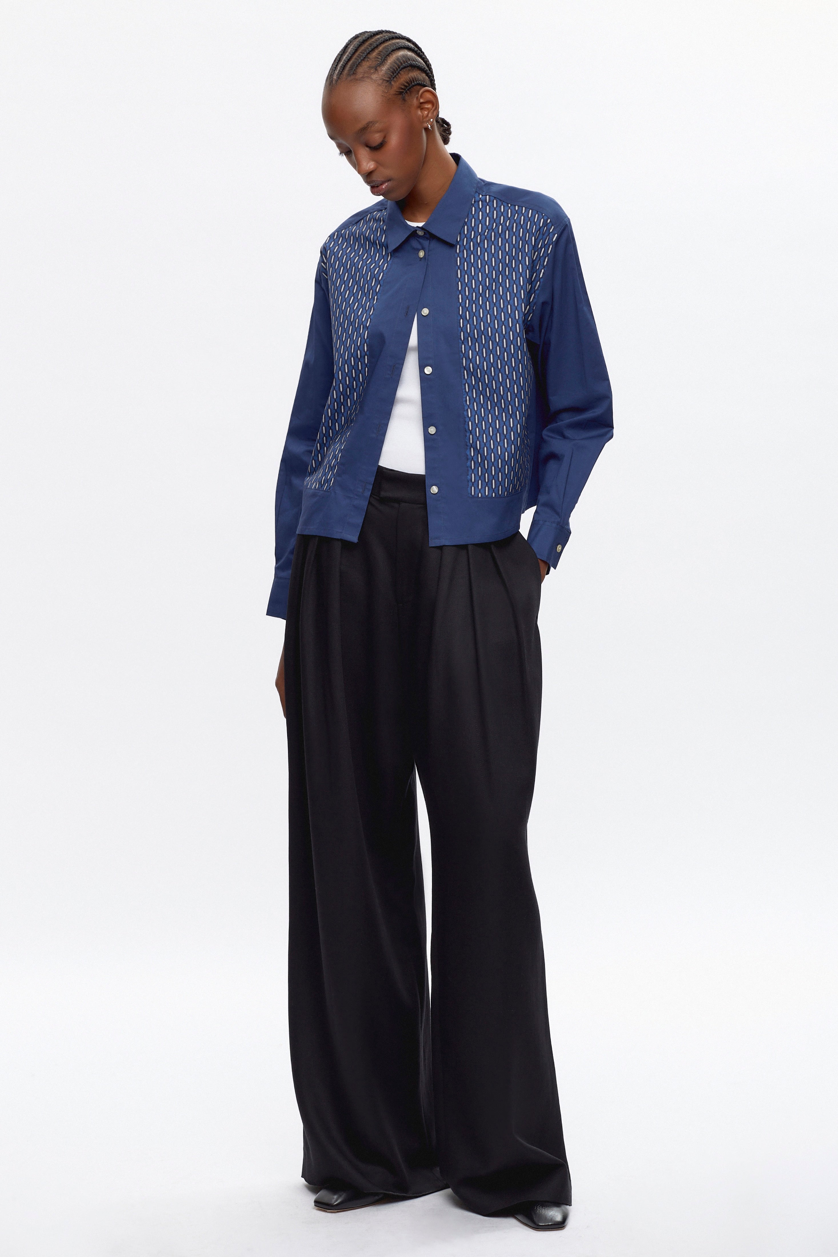 Rembo is 5ft 11in, a regular XS and wearing an XS.