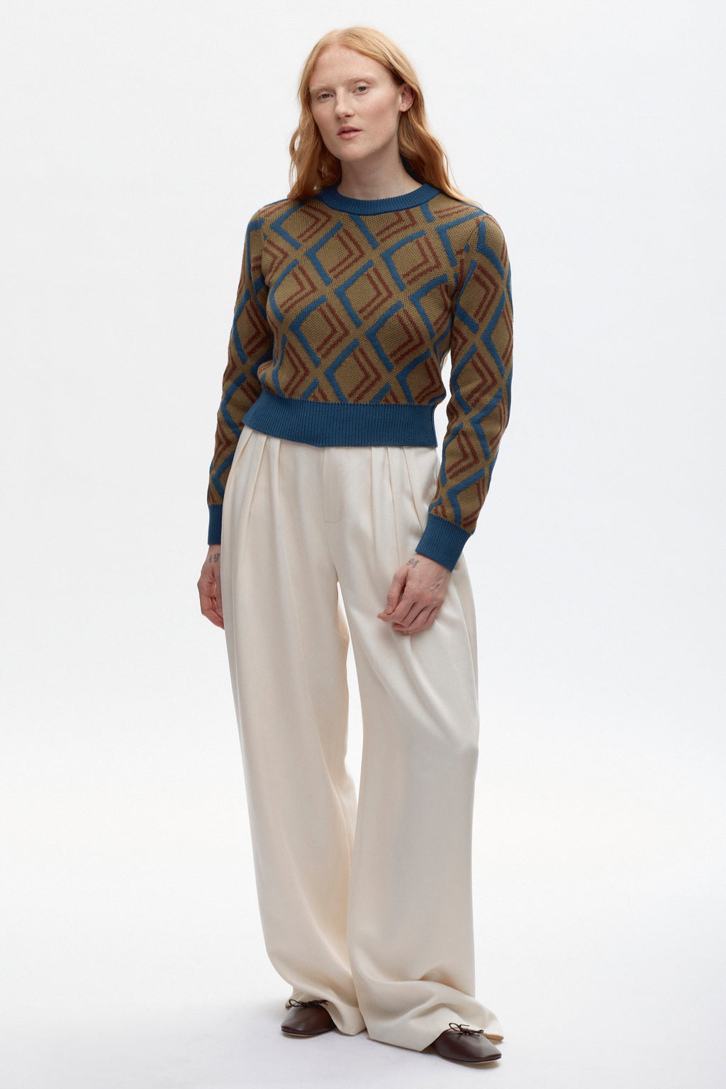 Kyla is 5'7, is a regular S and is wearing a S.