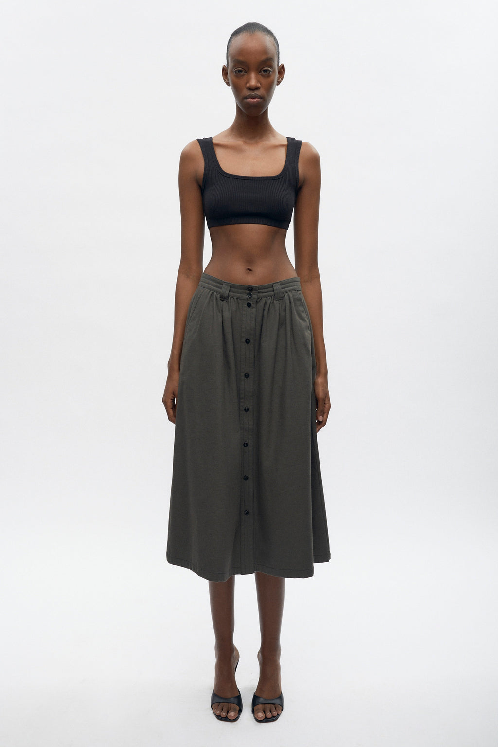 Rembo is 5ft 11in, a regular XS and wearing a S.