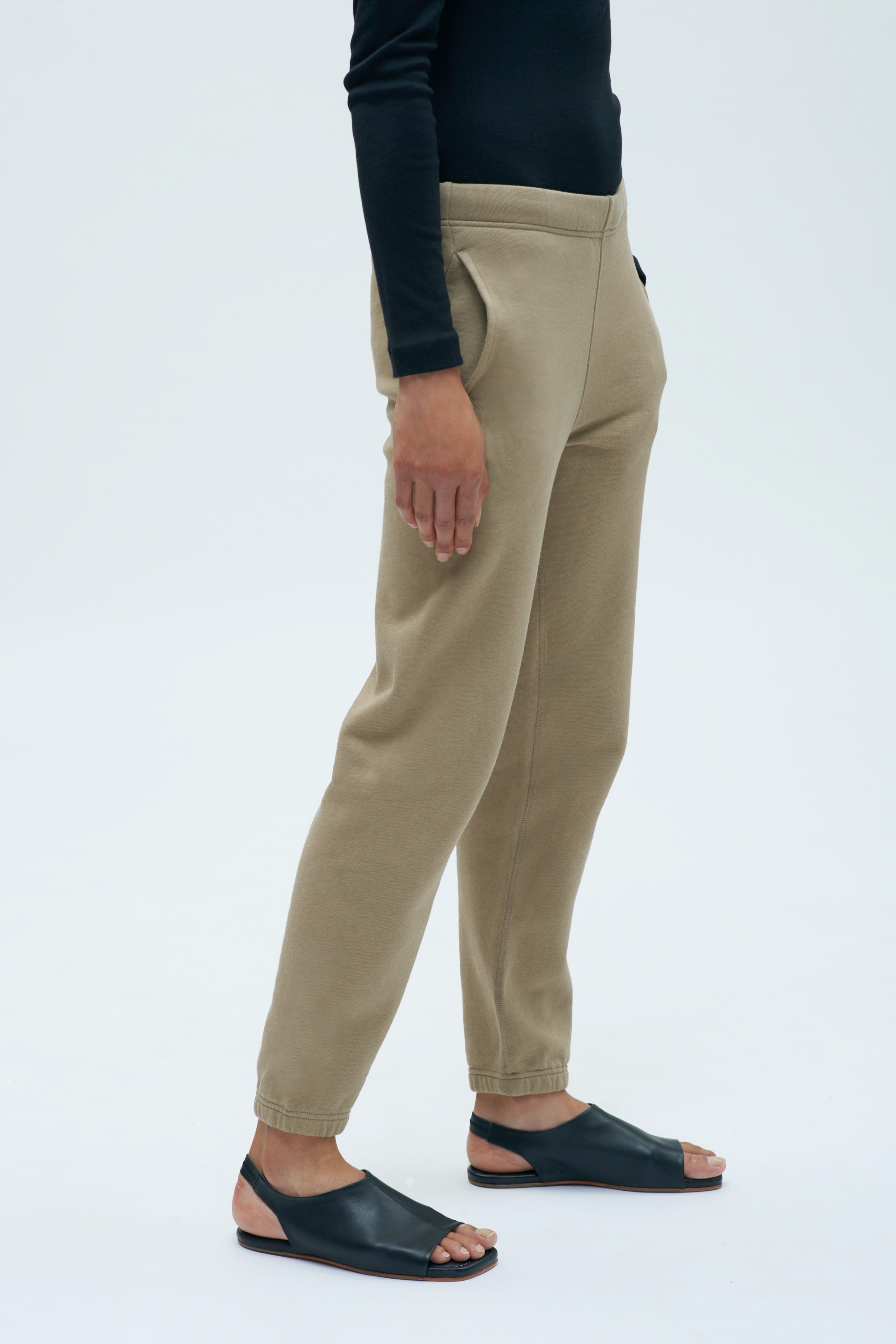 Women's Essential Sweatpant