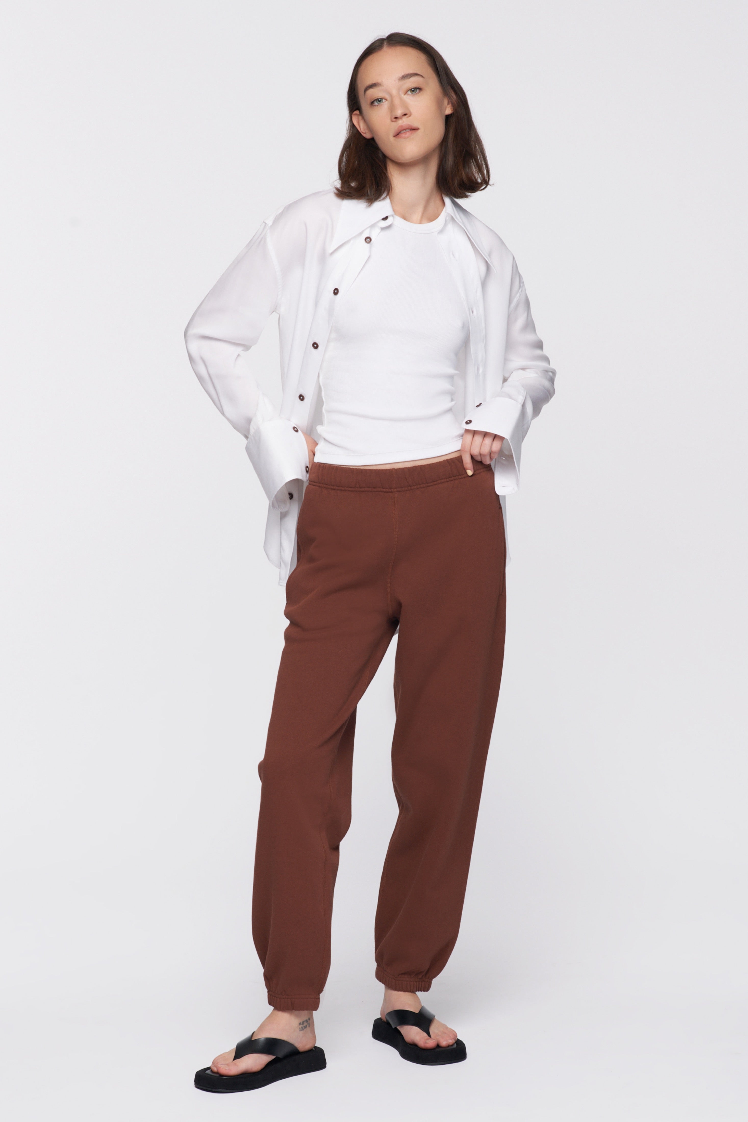 Elizabeth is 5ft 11in, a regular size S and wearing a S.