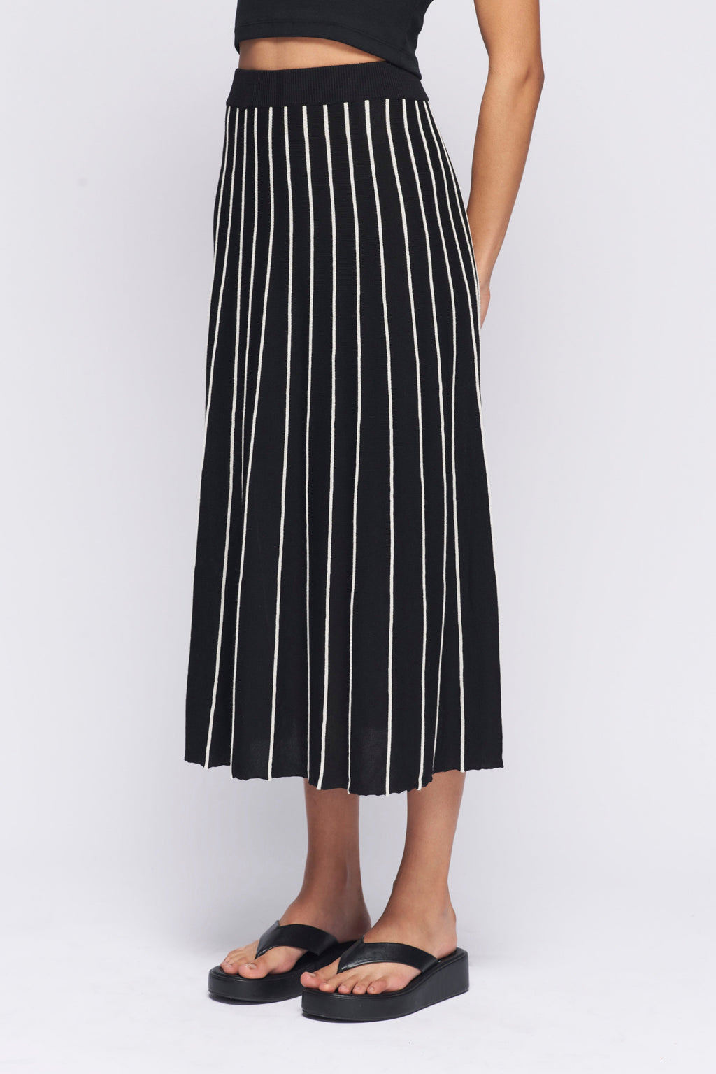 Women's Fine Knit Skirt in Black/Marshmallow