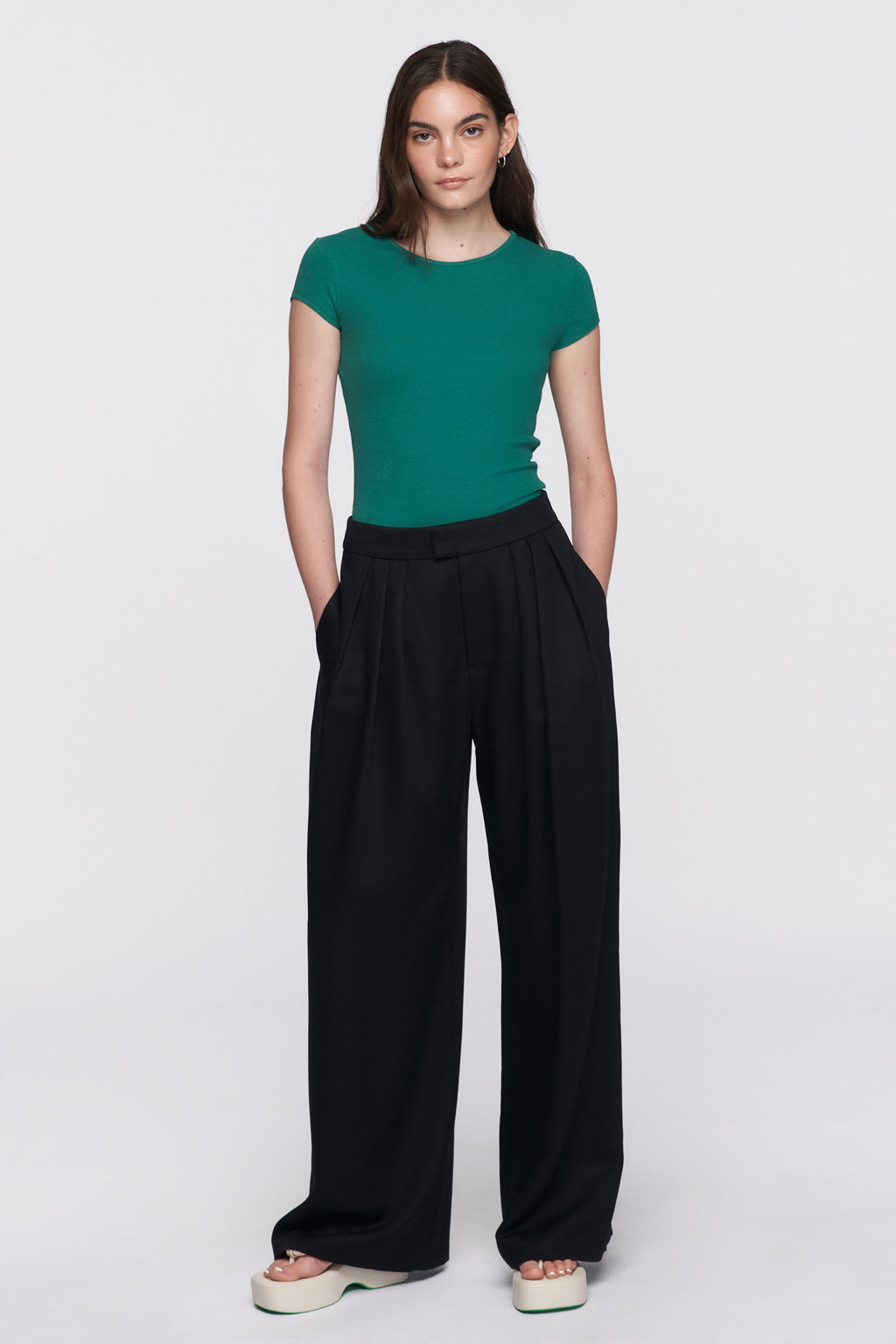 Sahara is 5ft 9in, a regular XS and wearing an XS.