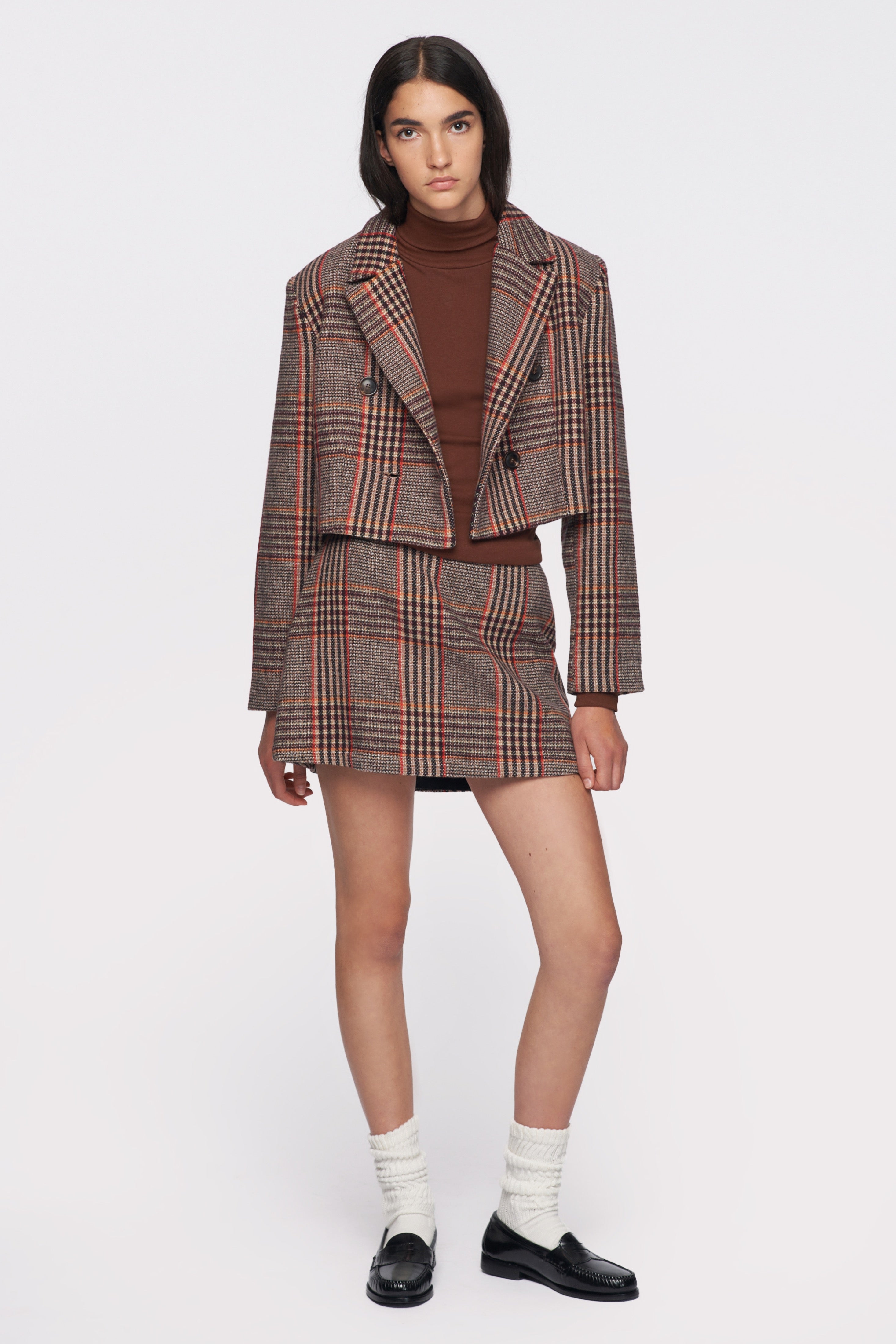 Stella is 5ft 11in, a regular size S and wearing a S.