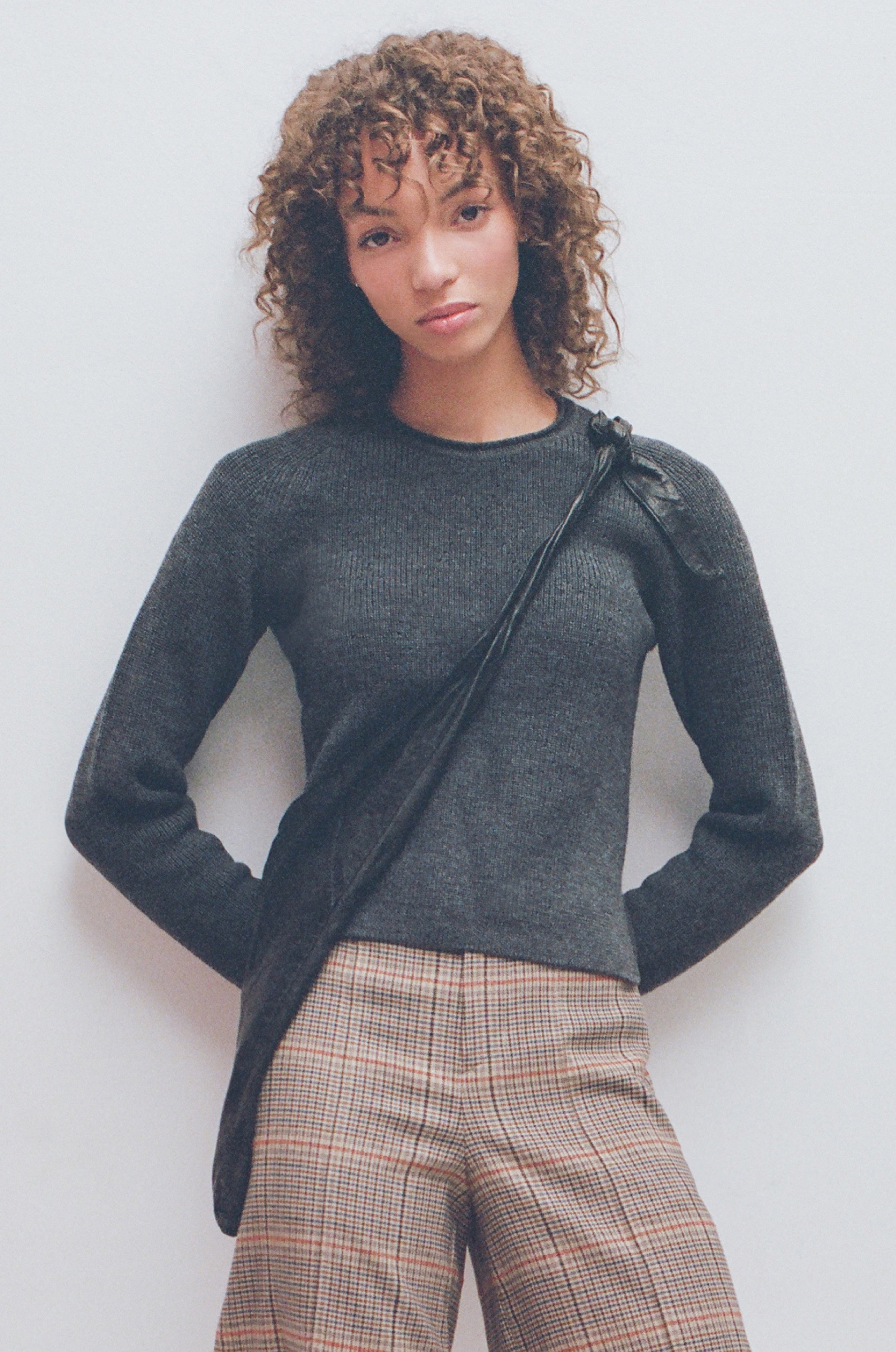 Women's Maadi Sweater in Charcoal Mix
